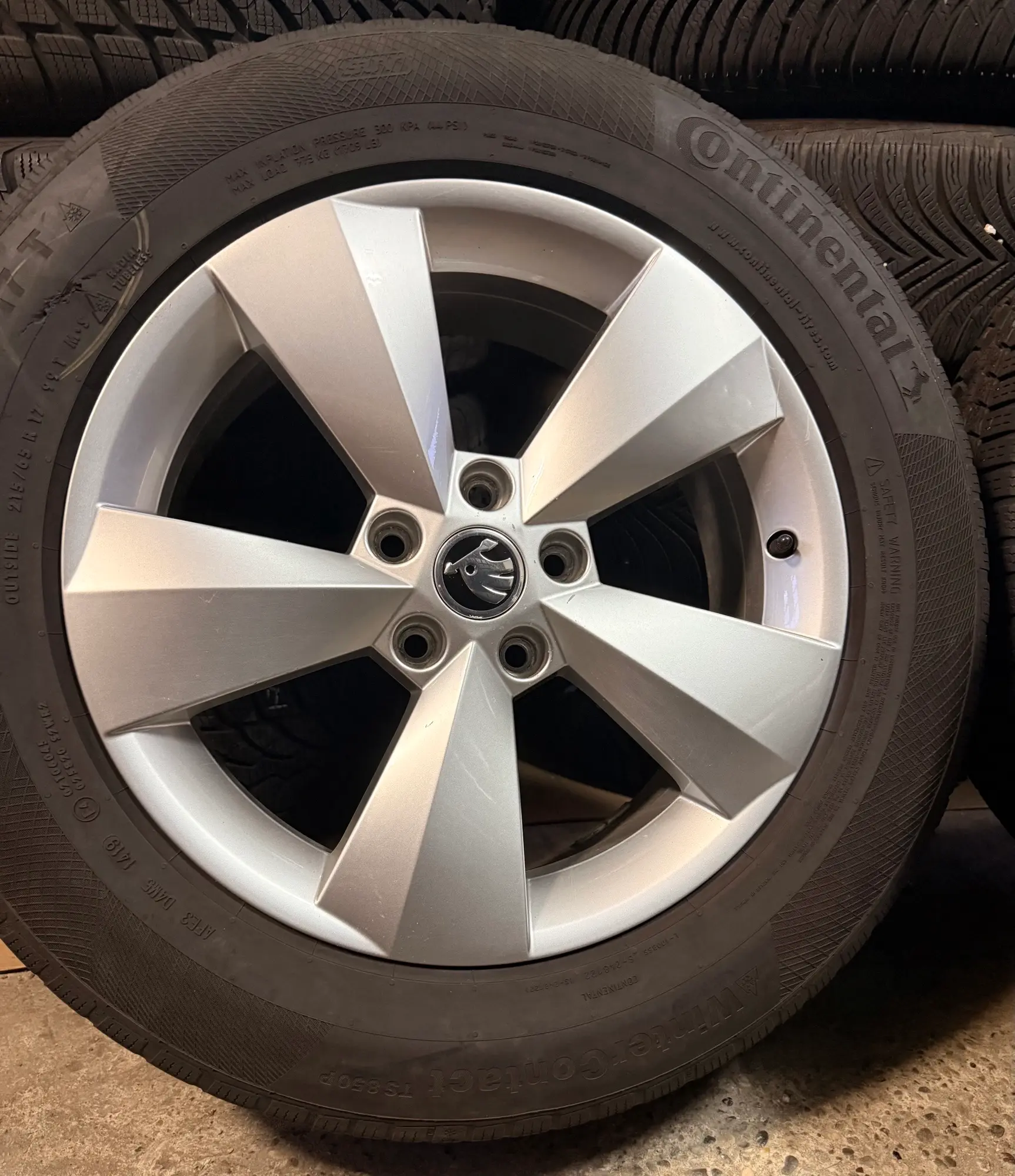 ALU FELGE ŠKODA 17" 5X112 GUME ZIMSKE 215-65-R17 - Slika 6