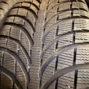 ZIMSKE GUME MICHELIN  235-55-R19