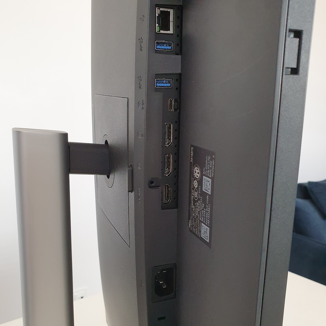 Bezramkowy Monitor Dell P2722HE 27 IPS FHD 1920x1080 HDMI DP USB-C - Slika 6