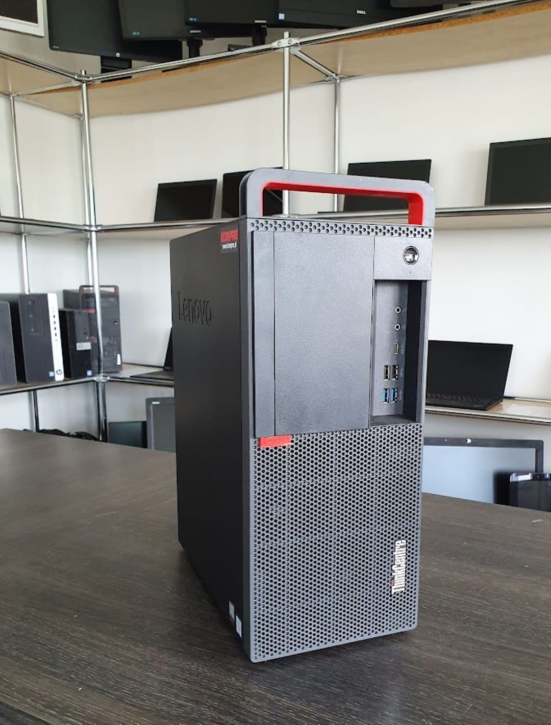 Stolno računalo Lenovo M920T Tower i7-8700 16GB 256GB SSD Windows 11 PRO - Slika 3