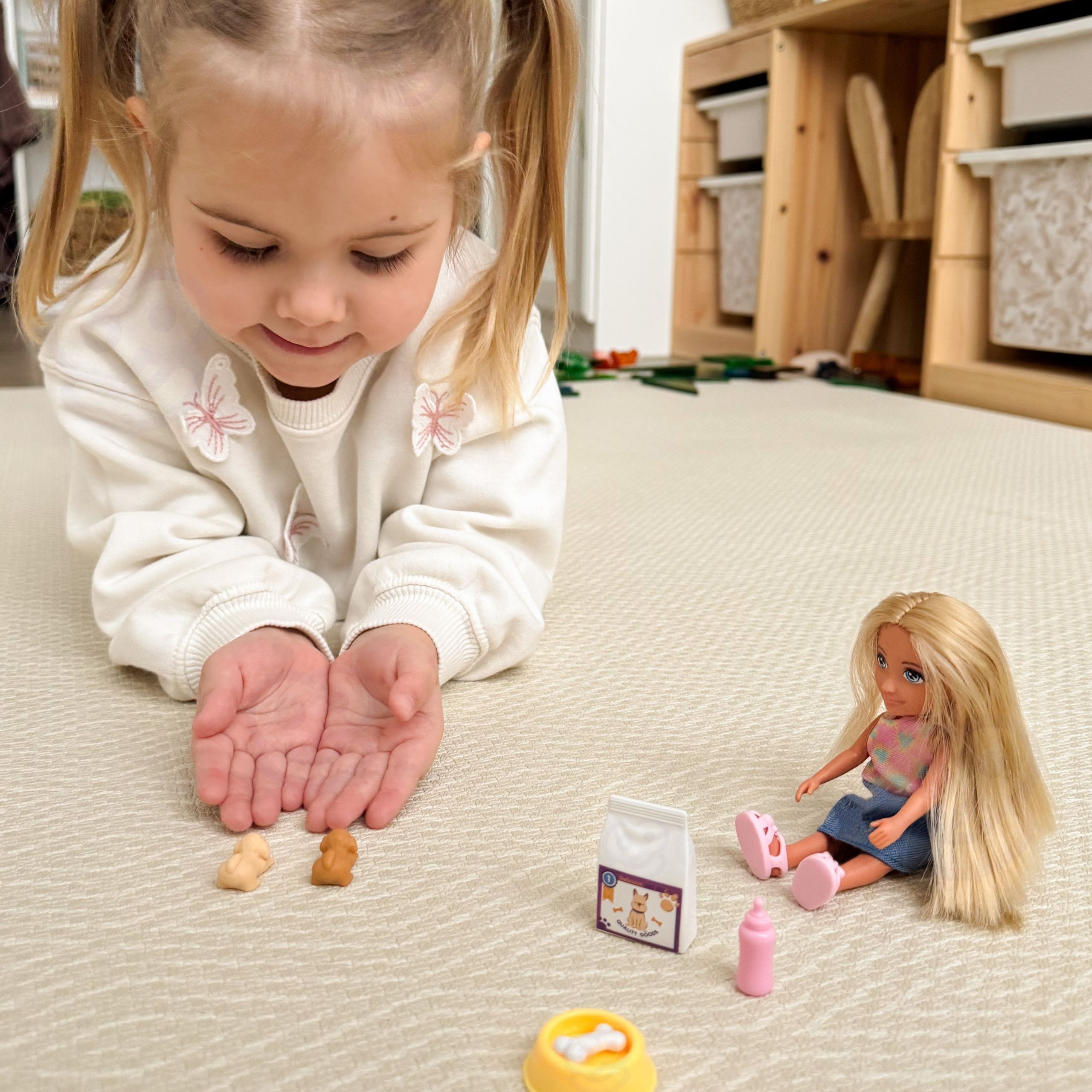 WOOPIE ROYAL Doll Set with Adorable Puppies and Accessories - Slika 2