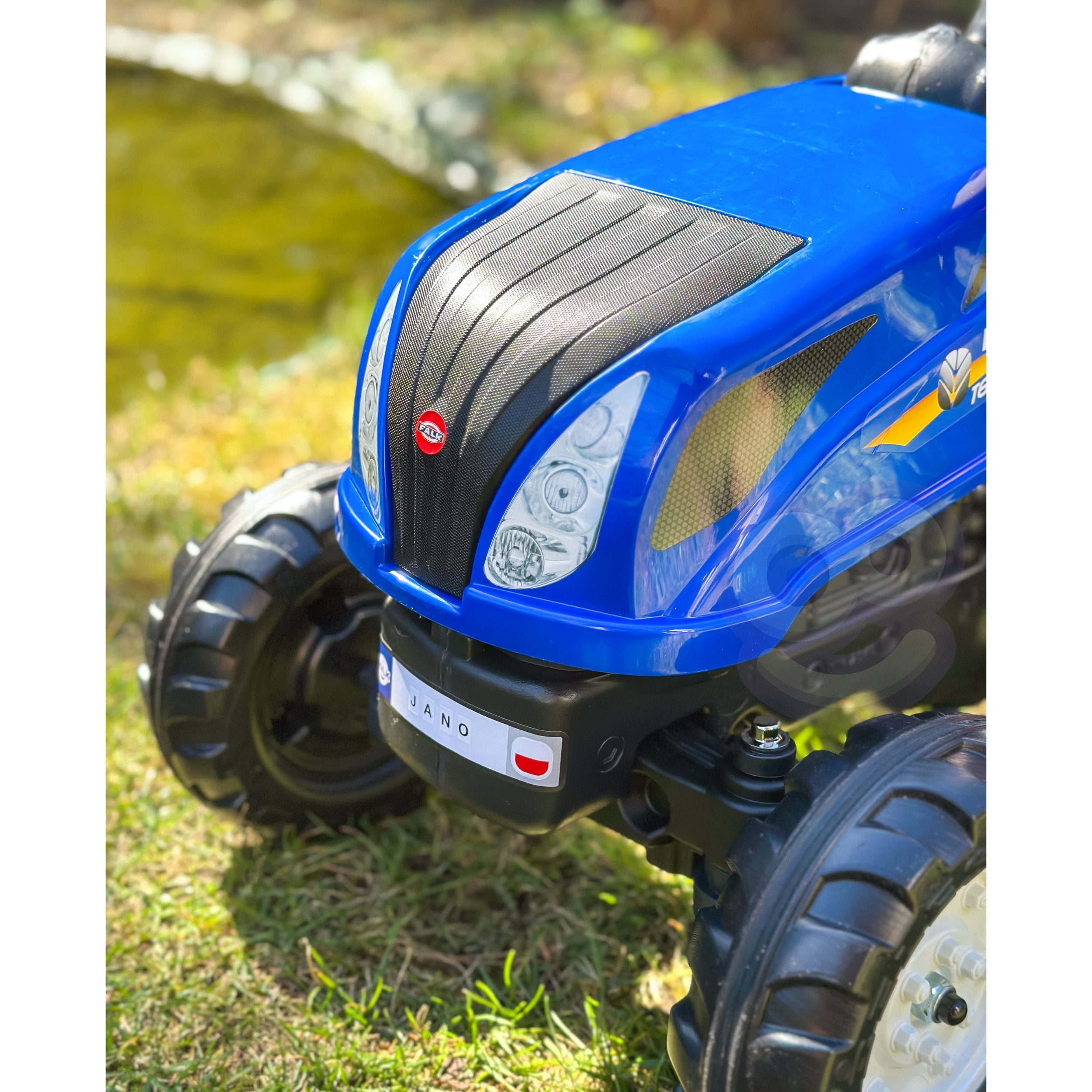 FALK New Holland Pedal Tractor with Trailer and Opening Bonnet 2-5 years - Slika 4