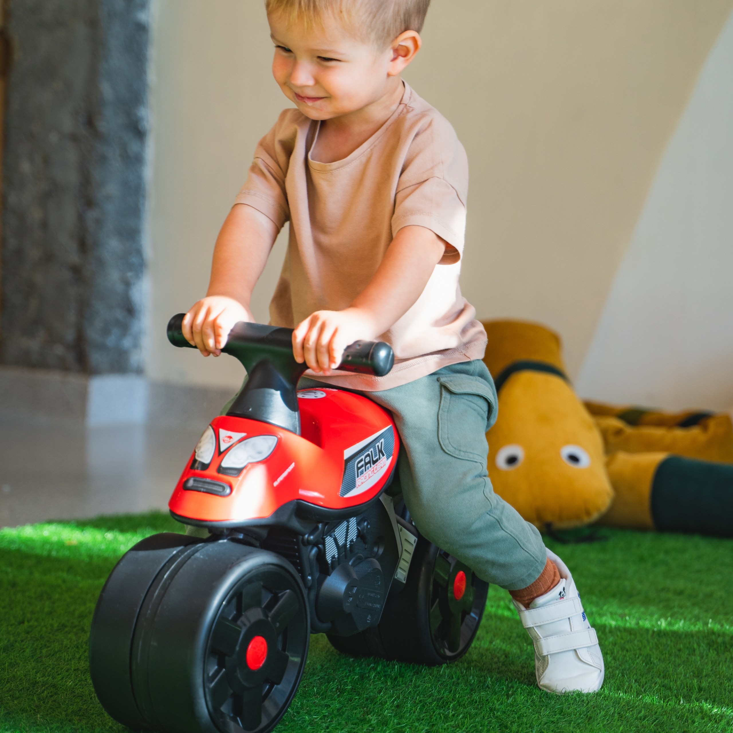 FALK Street Champion Ride-on Motorcycle Red 1-3 years - Slika 5
