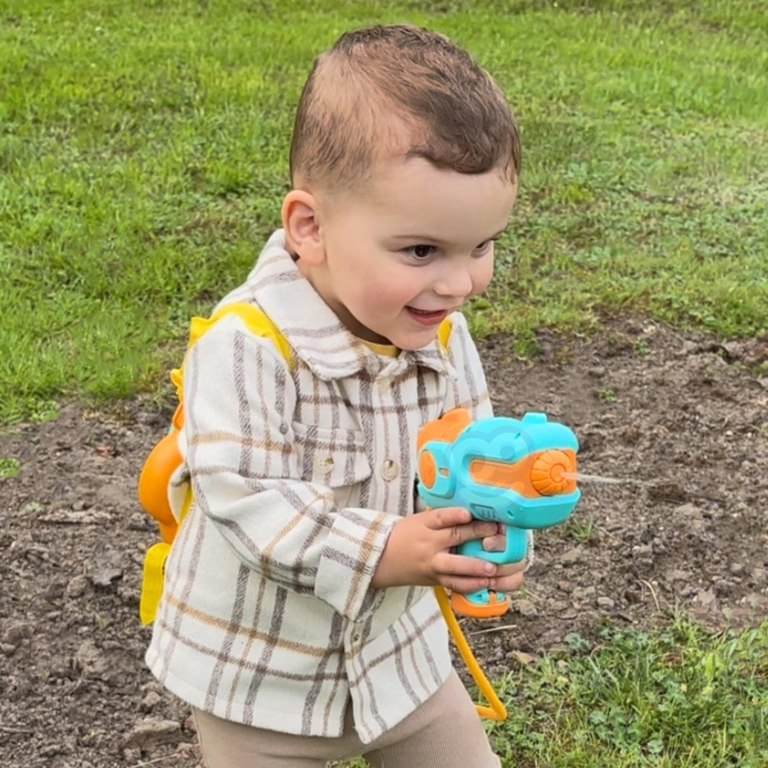 WOOPIE Water Gun with Backpack UFO MONSTER - Capacity 2.1 l - Slika 4