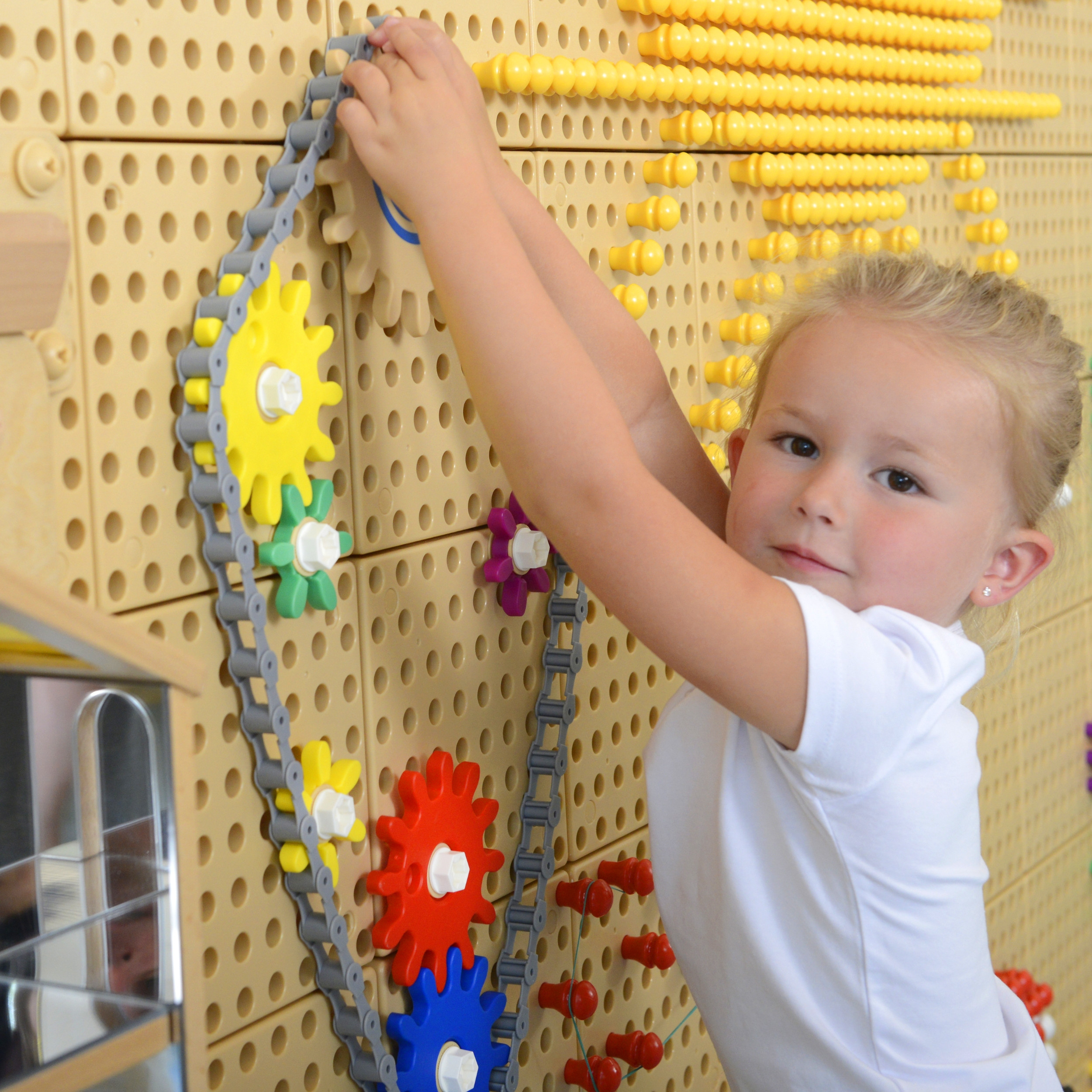 MASTERKIDZ Gears Build Your Own Mechanism - STEM Science and Creativity Board - Slika 4