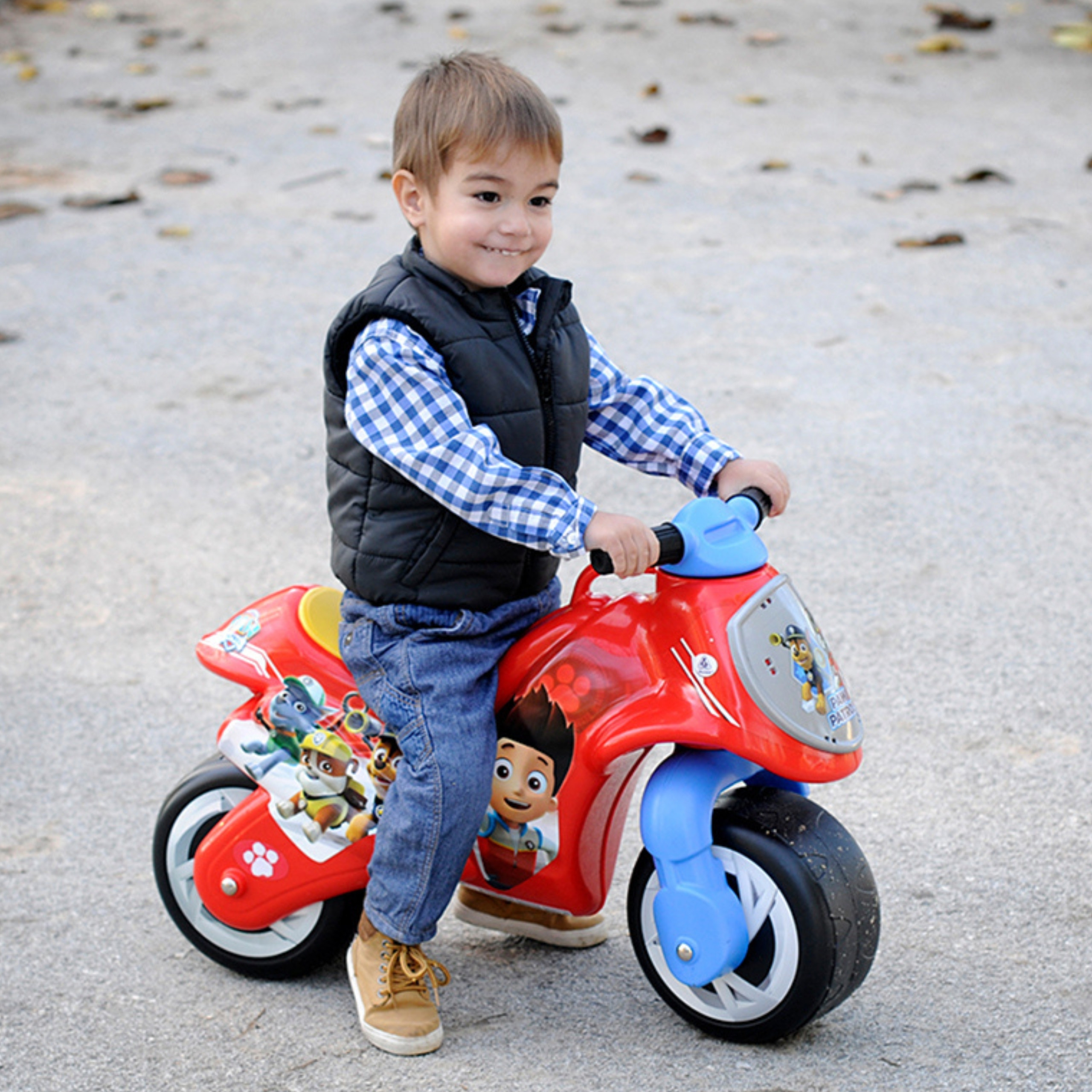 INJUSA Paw Patrol Ride-on Motor Balance Bike - Slika 2