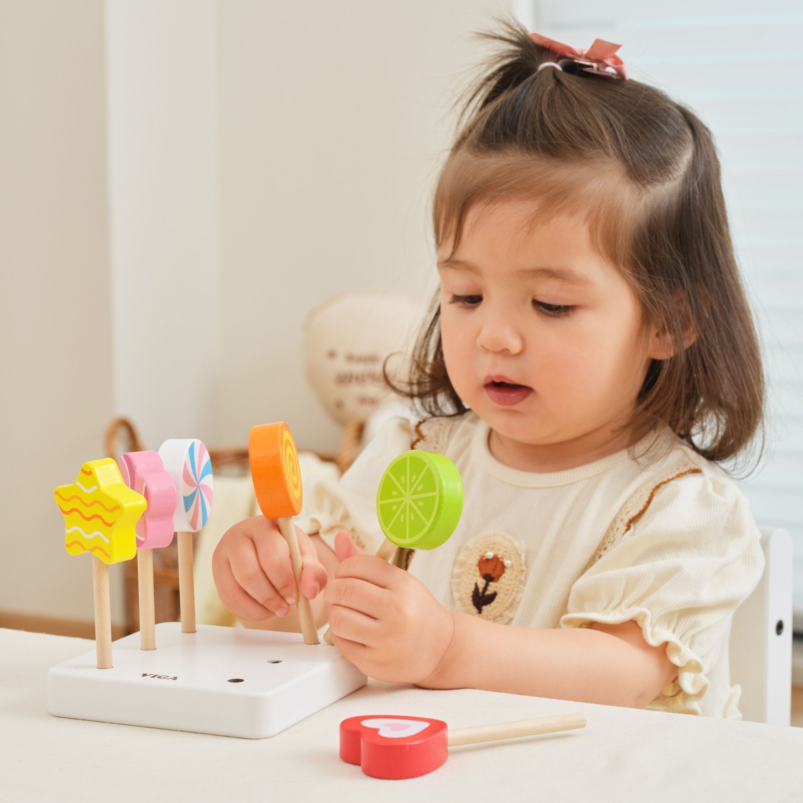 VIGA Wooden Lollipops Confectionery Shop Set of 6 for Children 18m+ - Slika 2