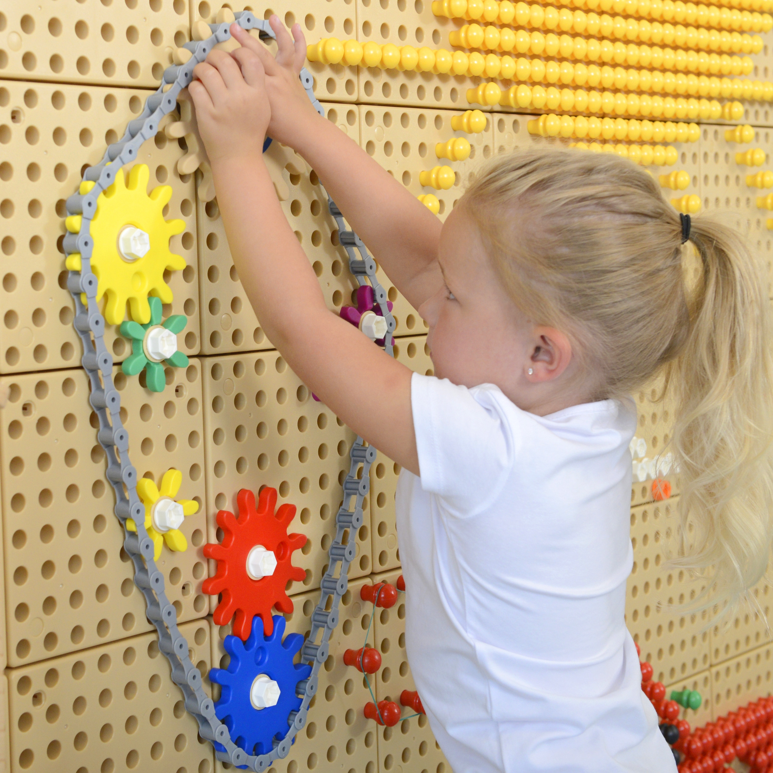 MASTERKIDZ Gears Build Your Own Mechanism - STEM Science and Creativity Board - Slika 2