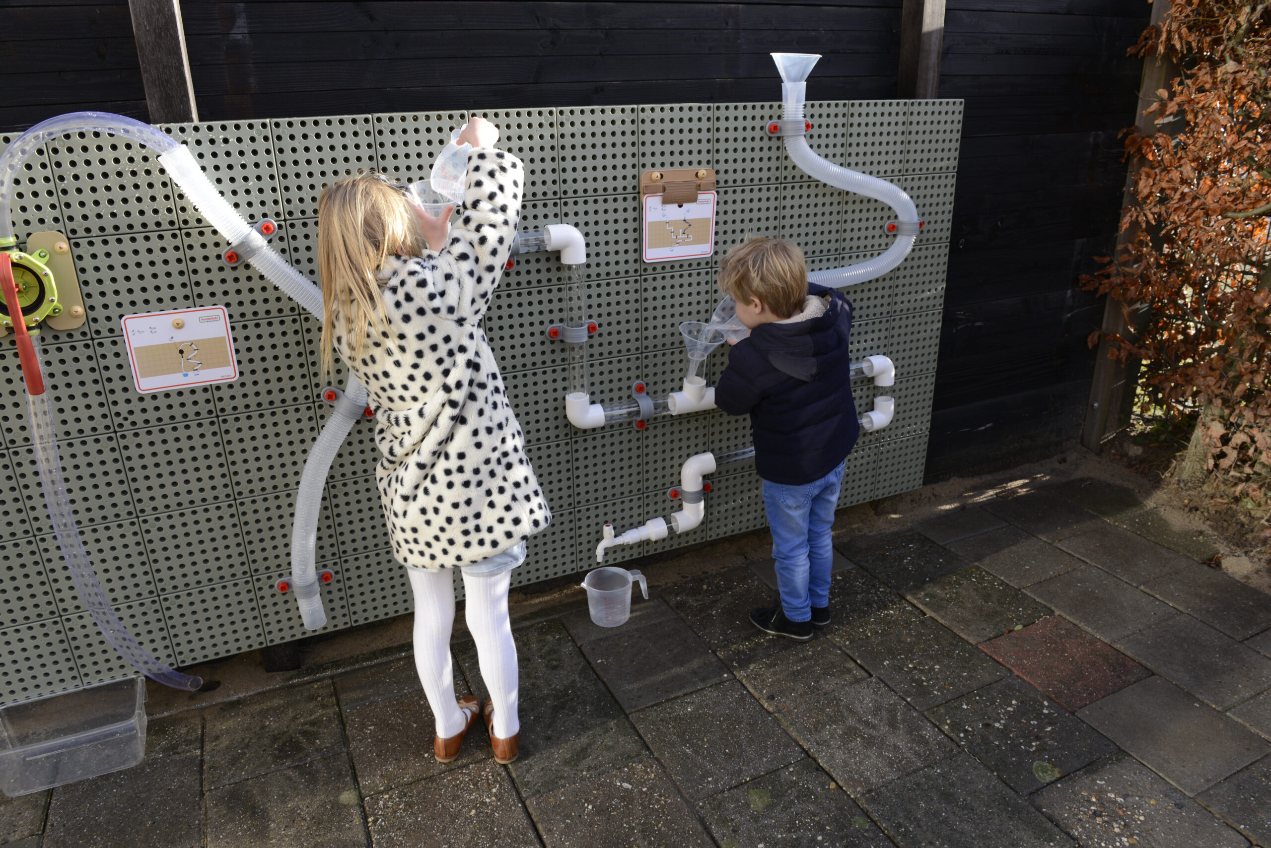 MASTERKIDZ Wall Panel Science Board Creative STEM Outdoor Board + Mounting Panel 120x80cm - Slika 4
