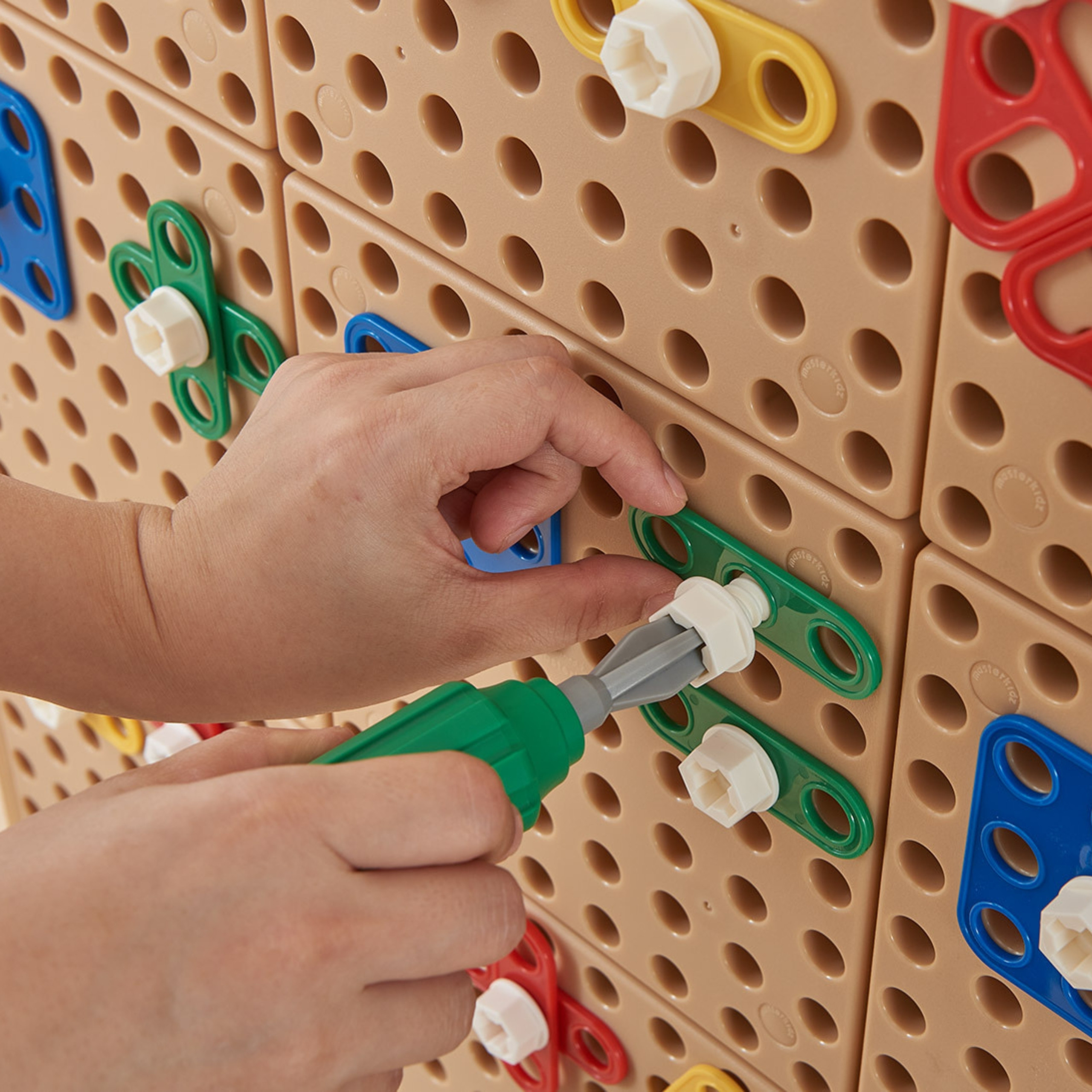 MASTERKIDZ Set of Geometric Shapes Blocks for STEM Wall Panels 260 pcs. - Slika 3