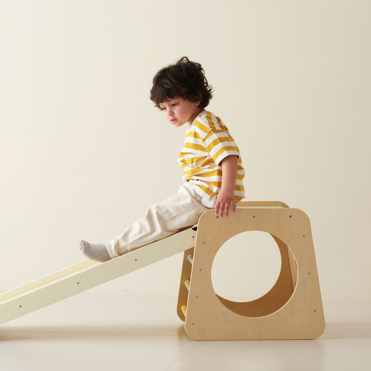 CLASSIC WORLD Wooden Climbing Triangle Montessori Set 5 in 1 - Playground Indoor Gym for Children - Slika 3