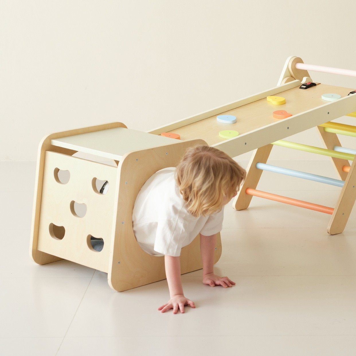 CLASSIC WORLD Wooden Climbing Triangle Montessori Set 5 in 1 - Playground Indoor Gym for Children - Slika 4
