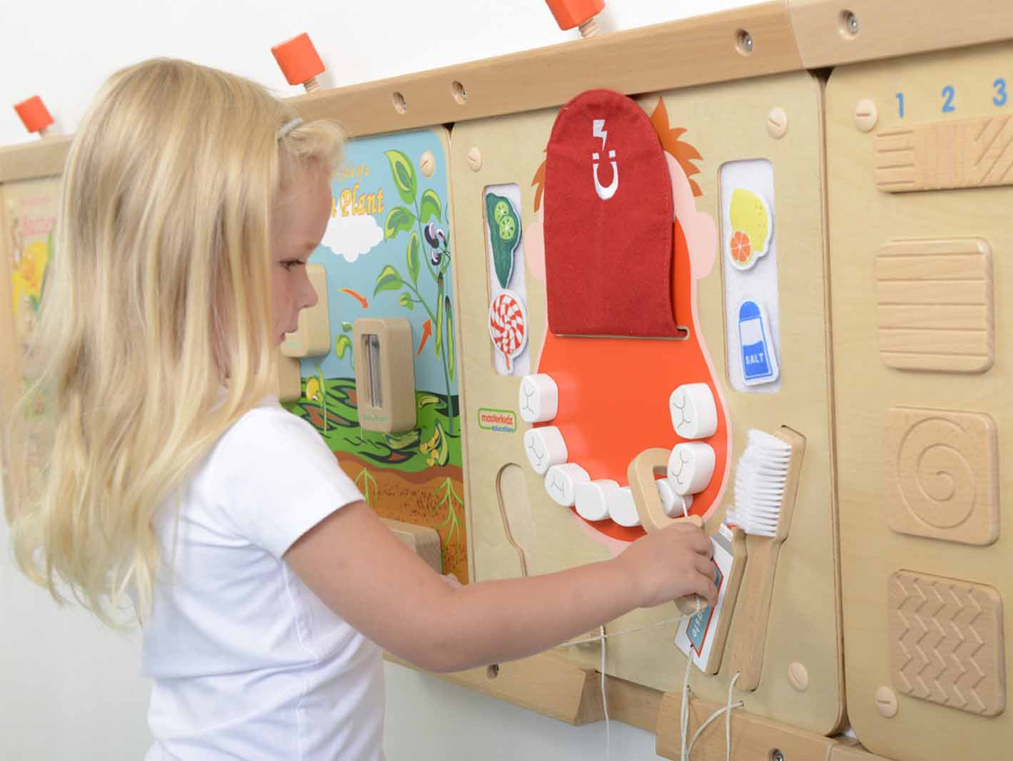 MASTERKIDZ Oral Hygiene Flex Montessori Wall senzorna ploča - Slika 7