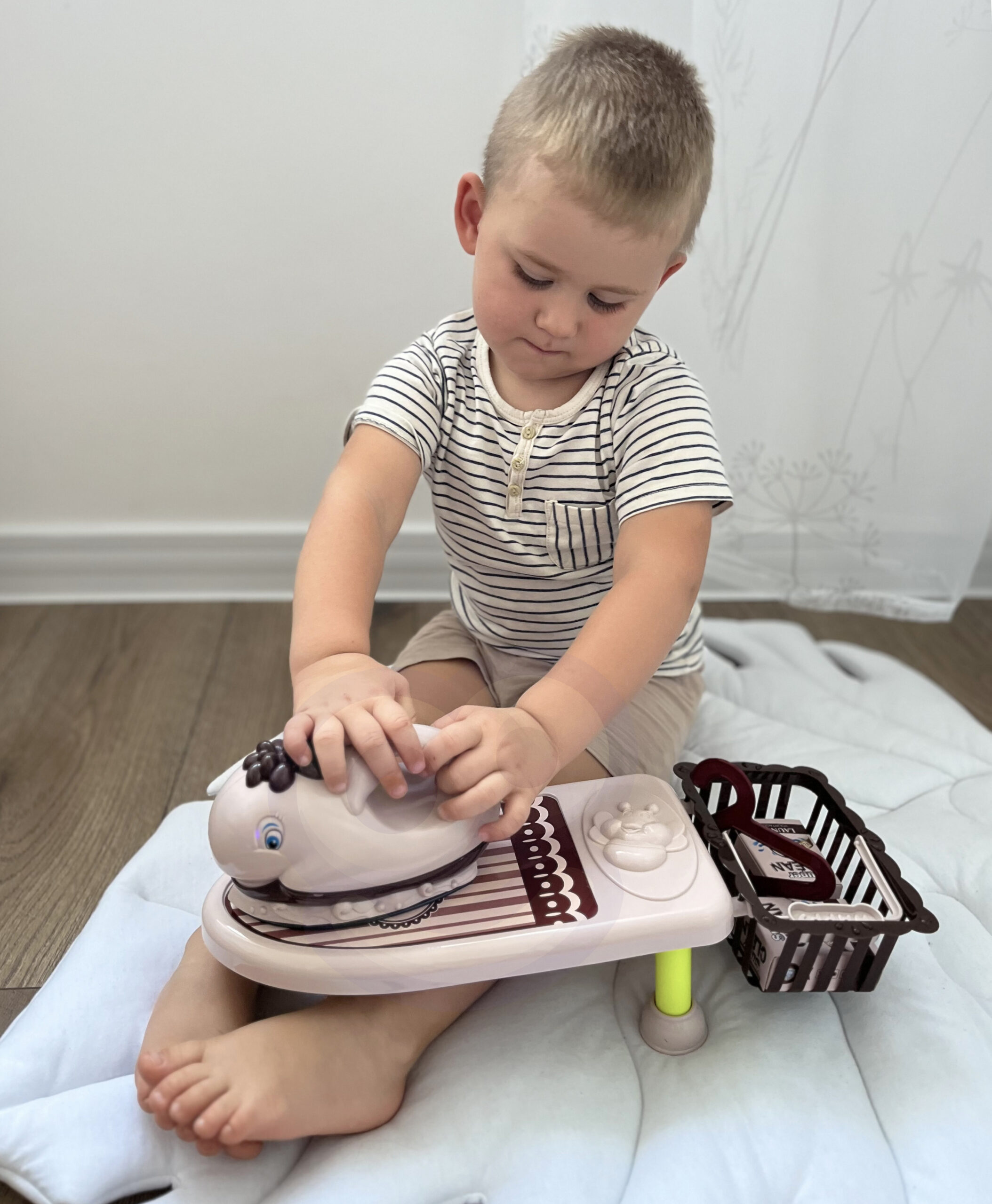 WOOPIE 2-in-1 Ironing Set, Iron Board with Music, 7 pcs. - Slika 3