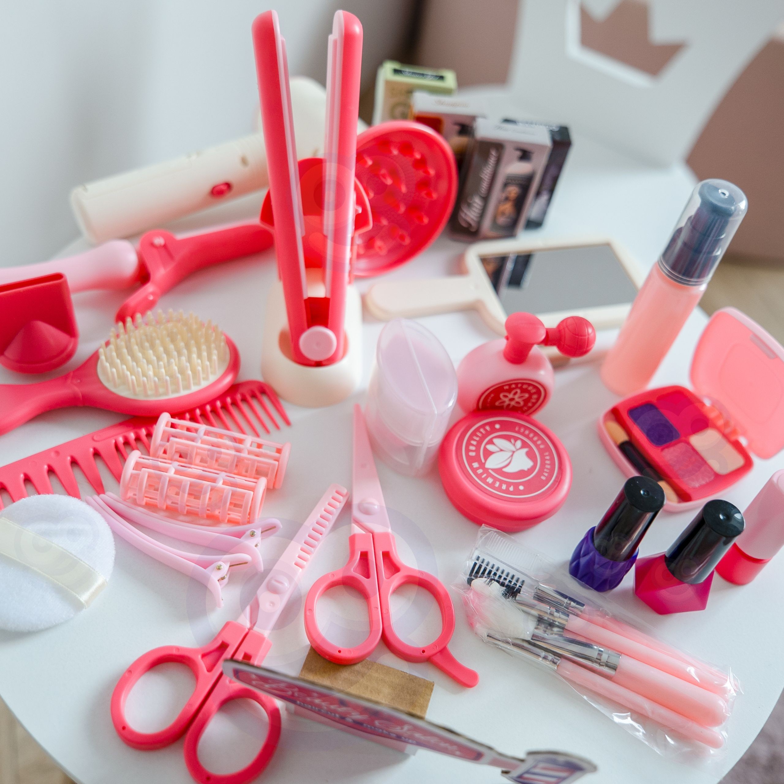 WOOPIE Hair Salon Cosmetic Case in a Box 2 in 1 43 pcs. - Slika 3
