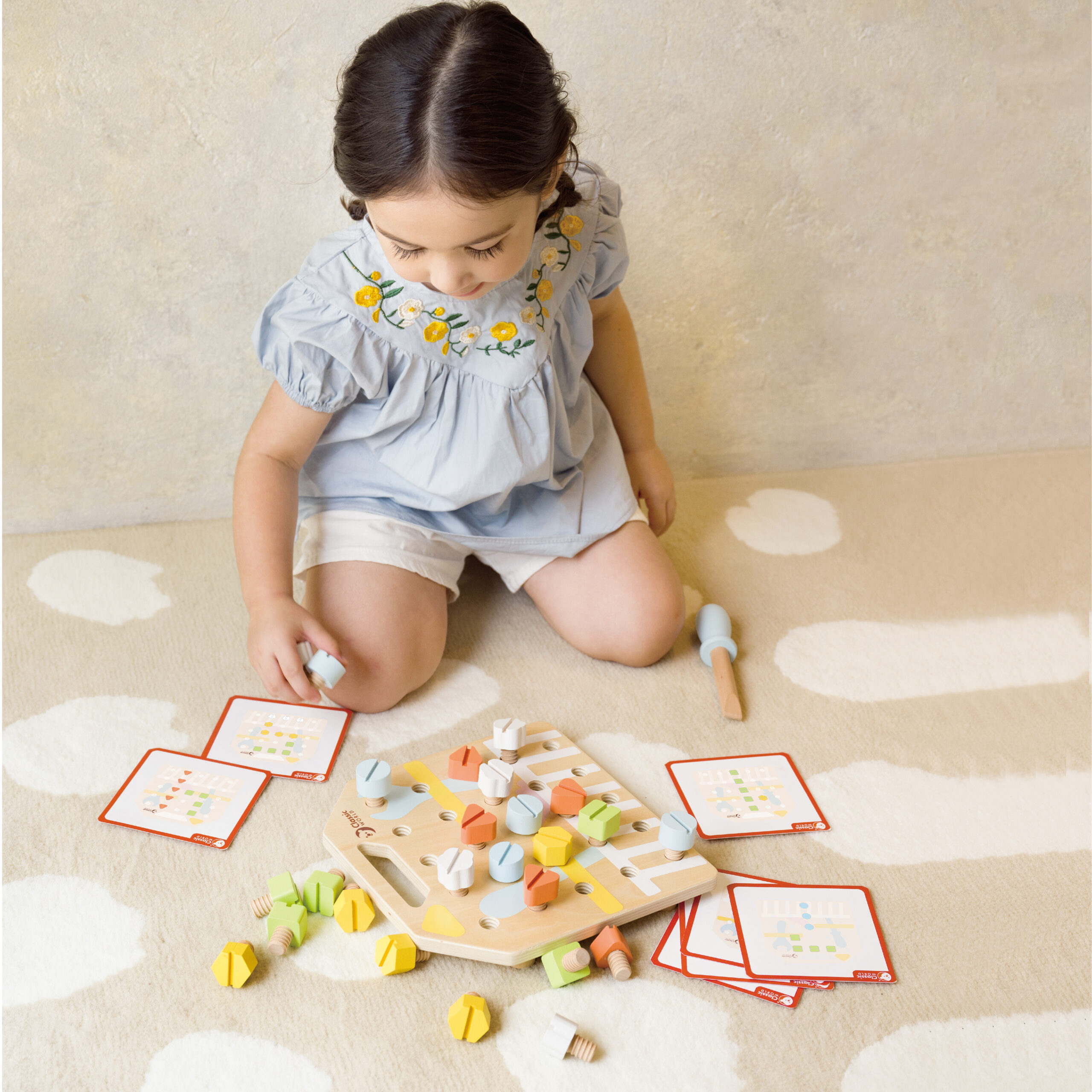 CLASSIC WORLD Wooden Manipulative Board Logic Puzzle - Slika 6