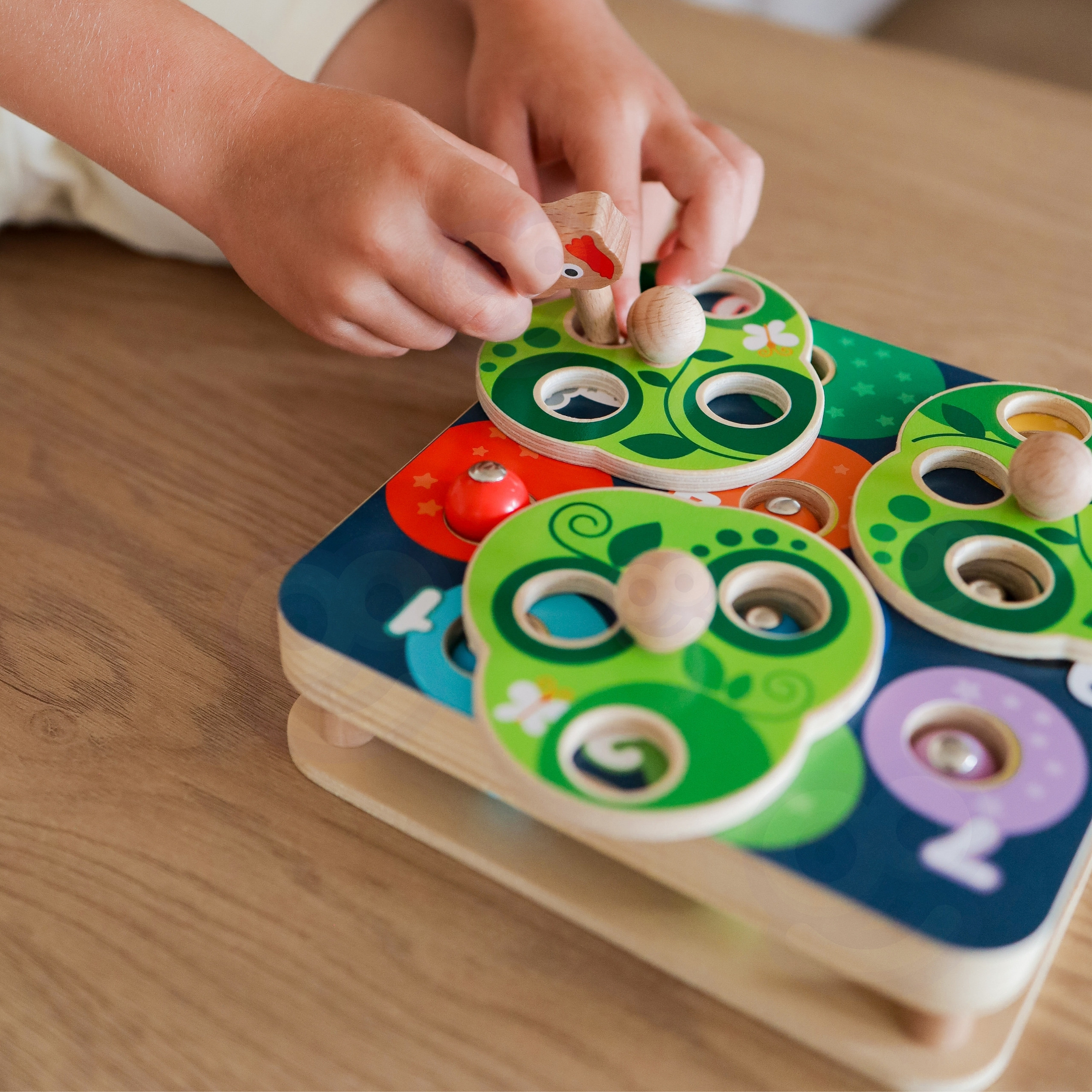 TOOKY TOY 2-in-1 Wooden Arcade Game Pull the Bugs for Kids - Slika 8