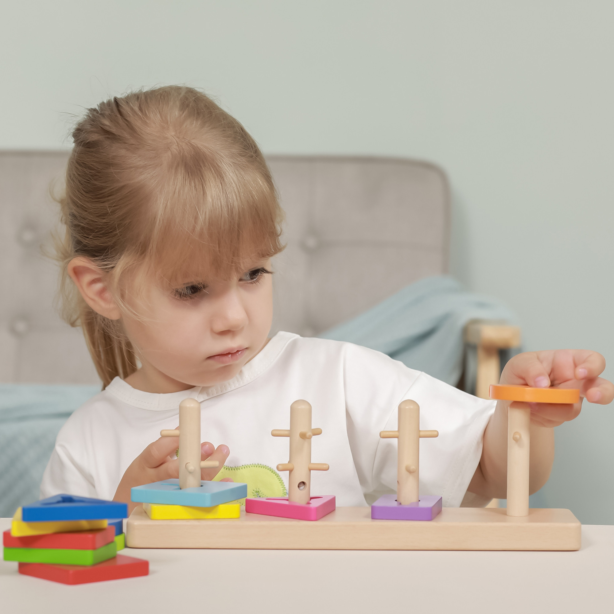 VIGA Drvene Montessori kocke za razvrstavanje oblika - Slika 2