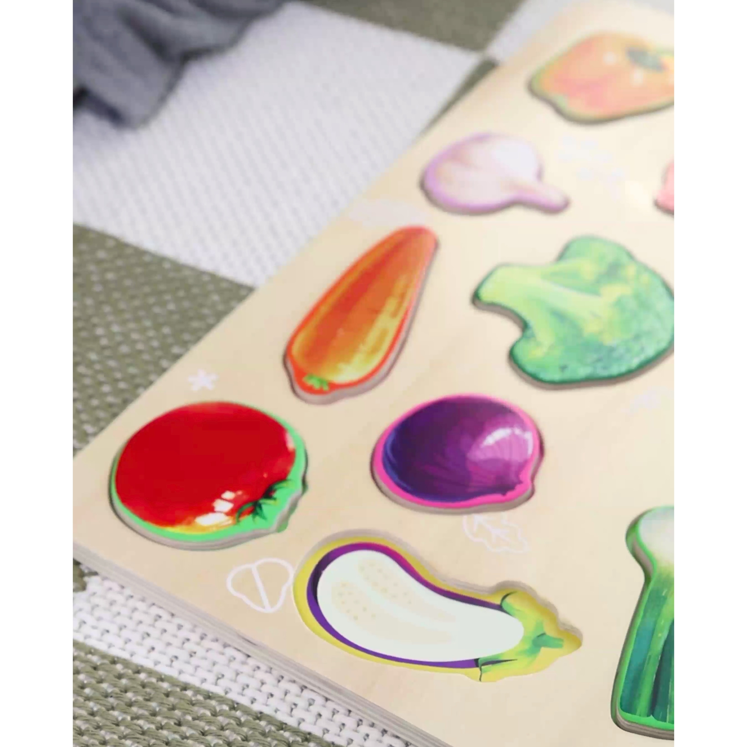 CLASSIC WORLD Wooden Montessori Vegetable Puzzle - Slika 6