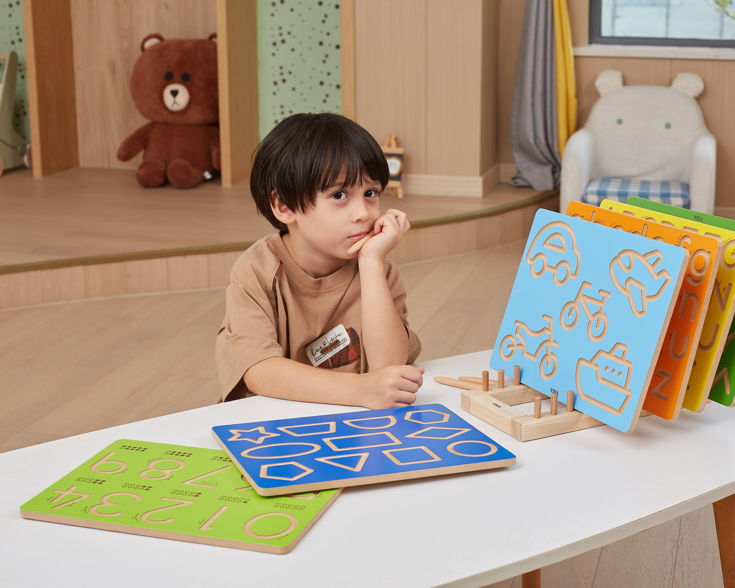 VIGA Graphomotor Board Large Letters Learning to Write - Slika 6