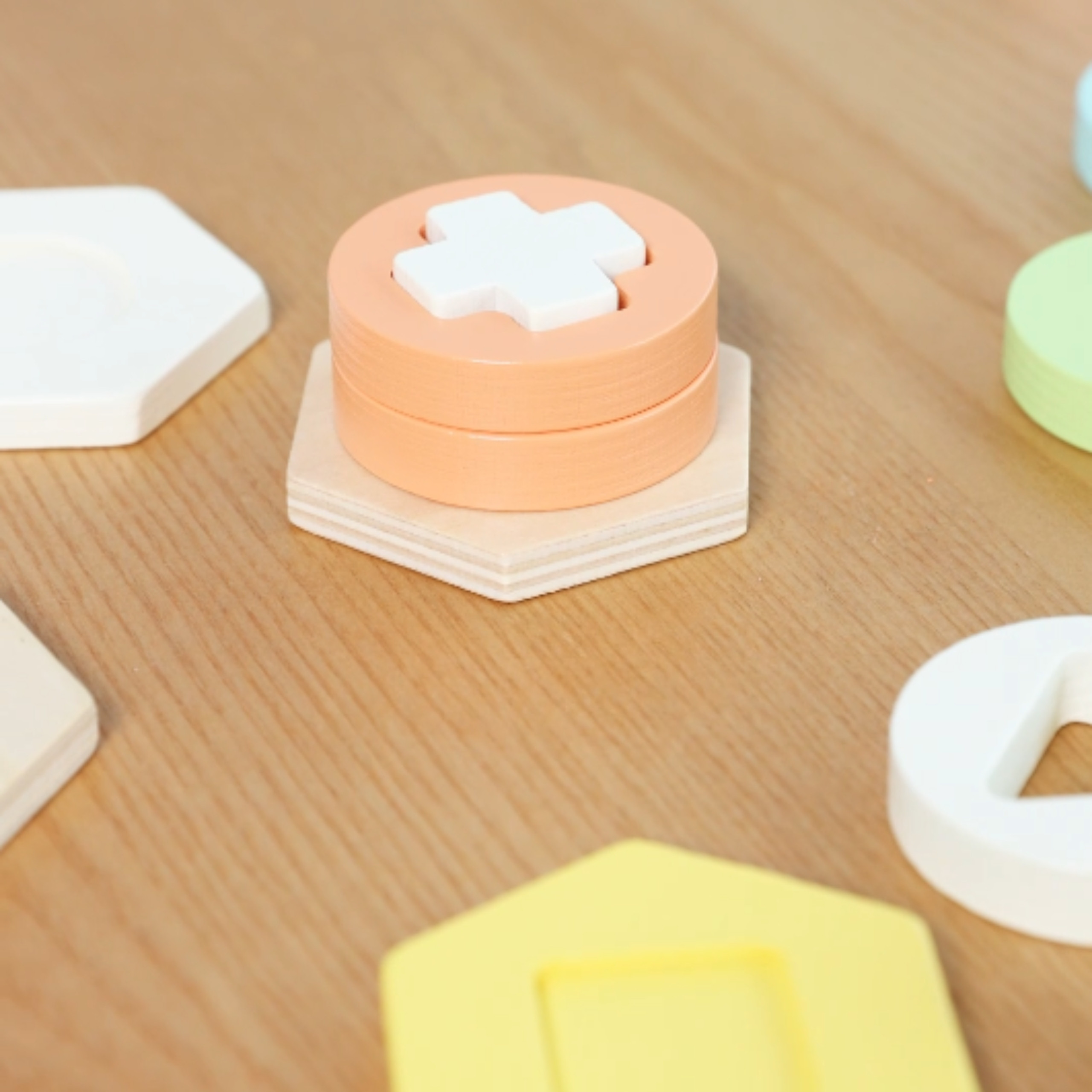 CLASSIC WORLD Montessori Shape and Color Sorter Puzzle Tower - Slika 6
