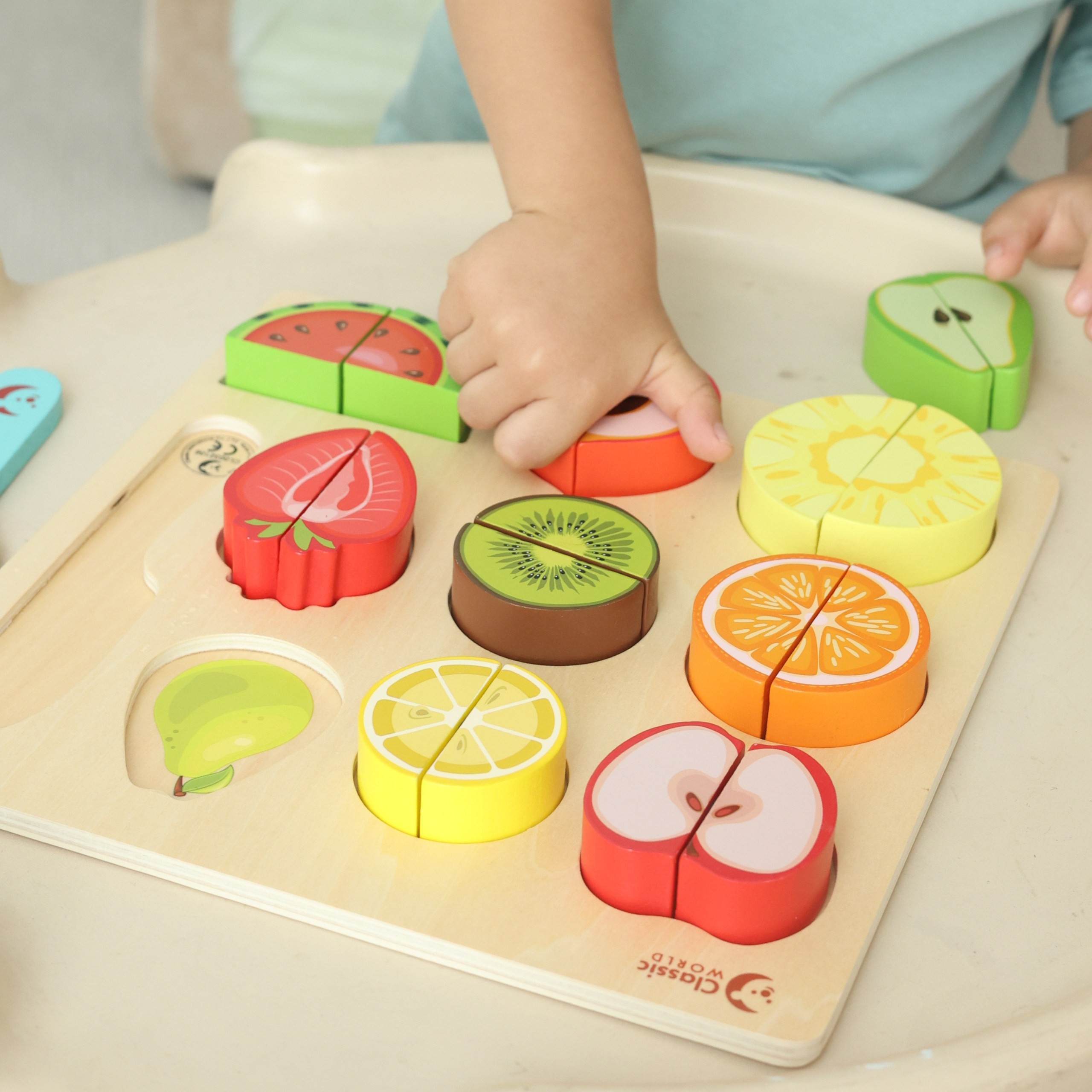 CLASSIC WORLD Montessori Fruit Cutting Set with Velcro 20 pcs. - Slika 2