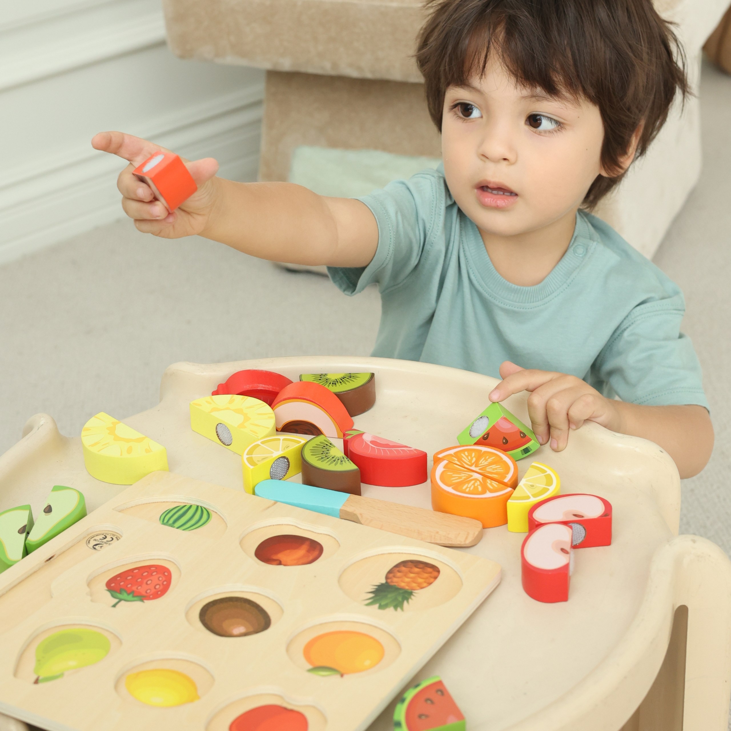 CLASSIC WORLD Montessori Fruit Cutting Set with Velcro 20 pcs. - Slika 3