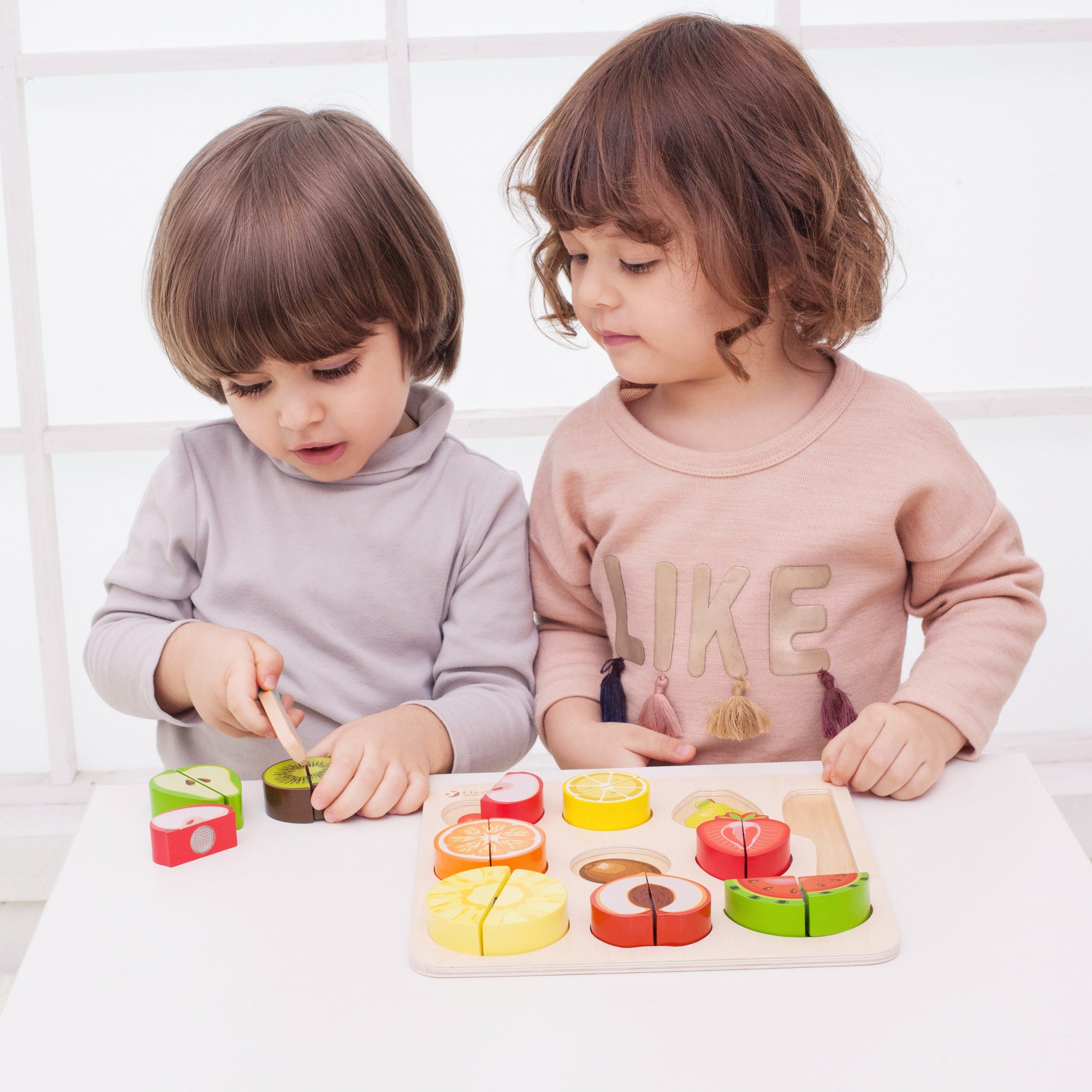 CLASSIC WORLD Montessori Fruit Cutting Set with Velcro 20 pcs. - Slika 8