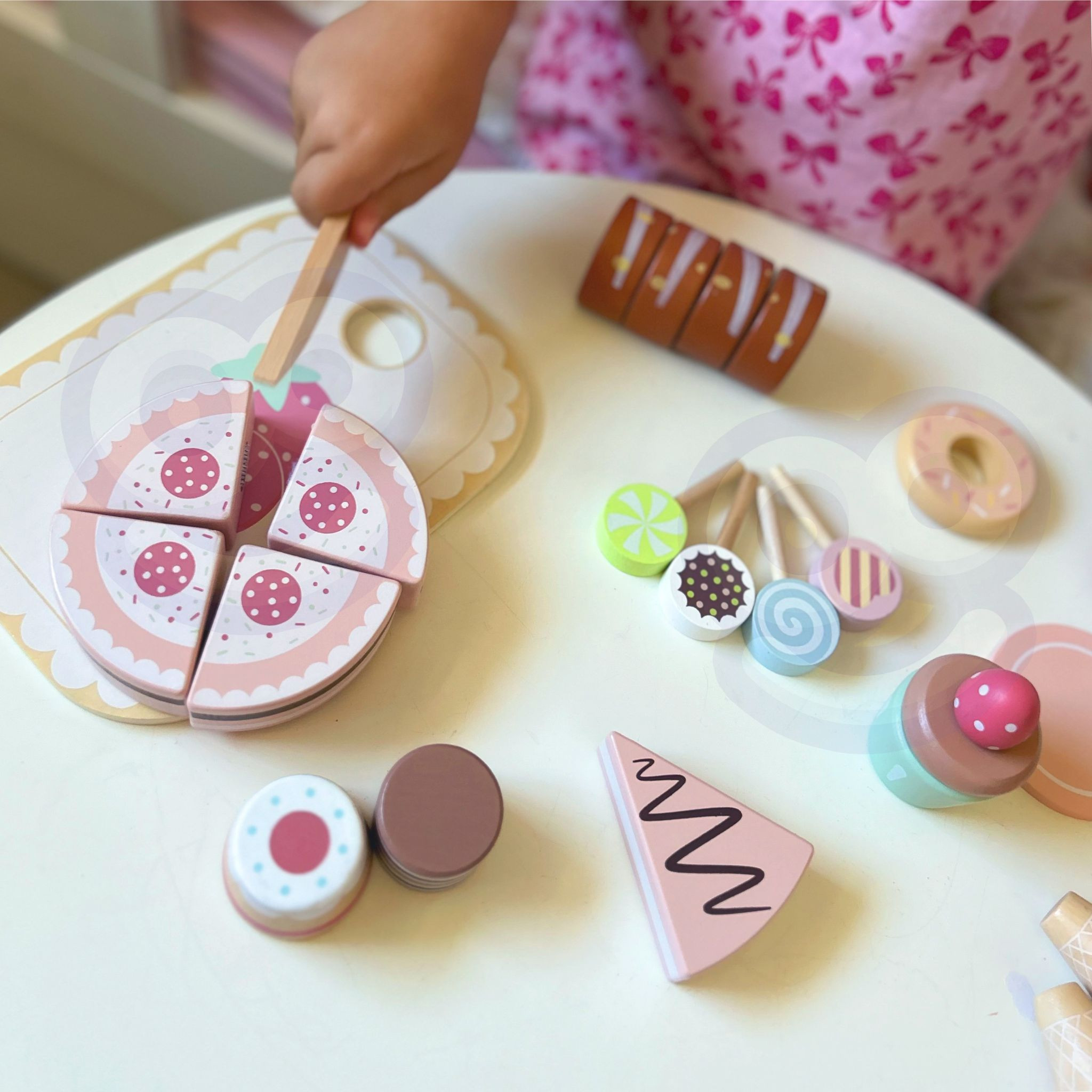 TOOKY TOY Sweet Cake Wooden Set of Sweets in a Box Confectionery Ice Cream Parlor - Slika 4