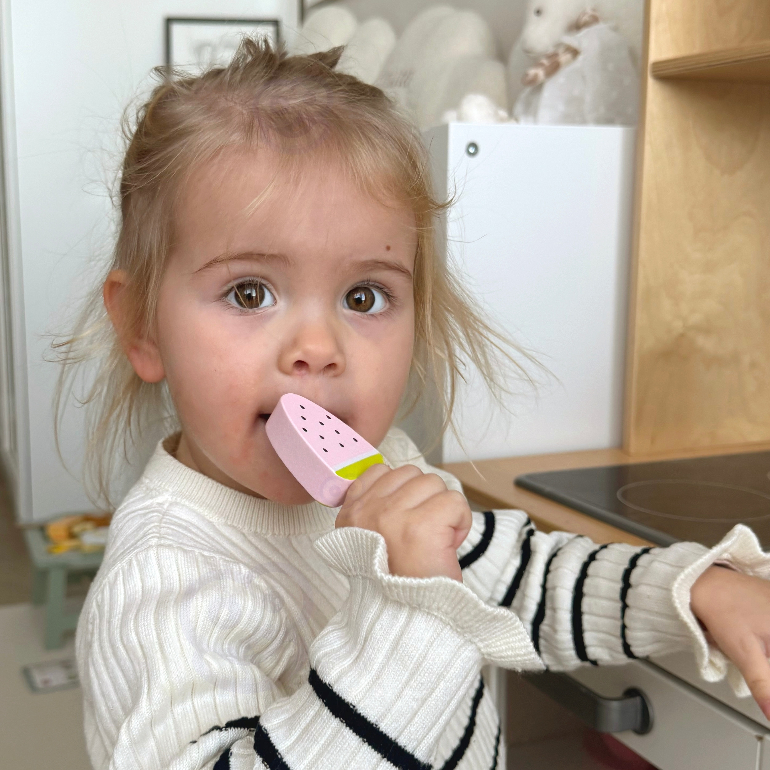 TOOKY TOY Wooden Magnetic Ice Cream on Stand - Slika 7