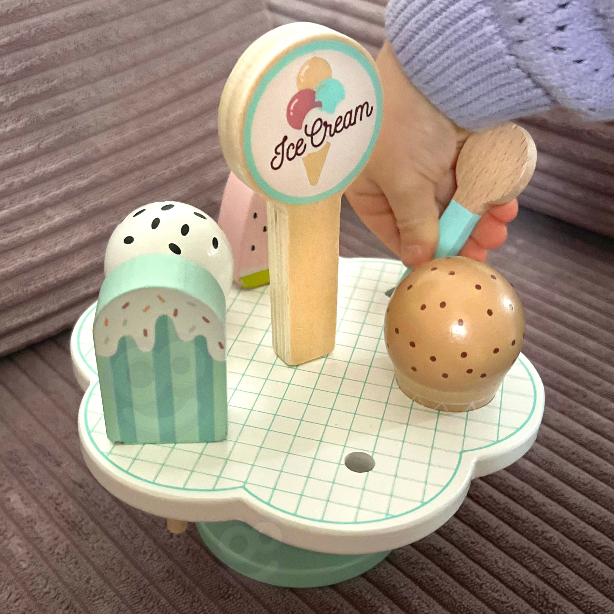 TOOKY TOY Wooden Magnetic Ice Cream on Stand - Slika 8