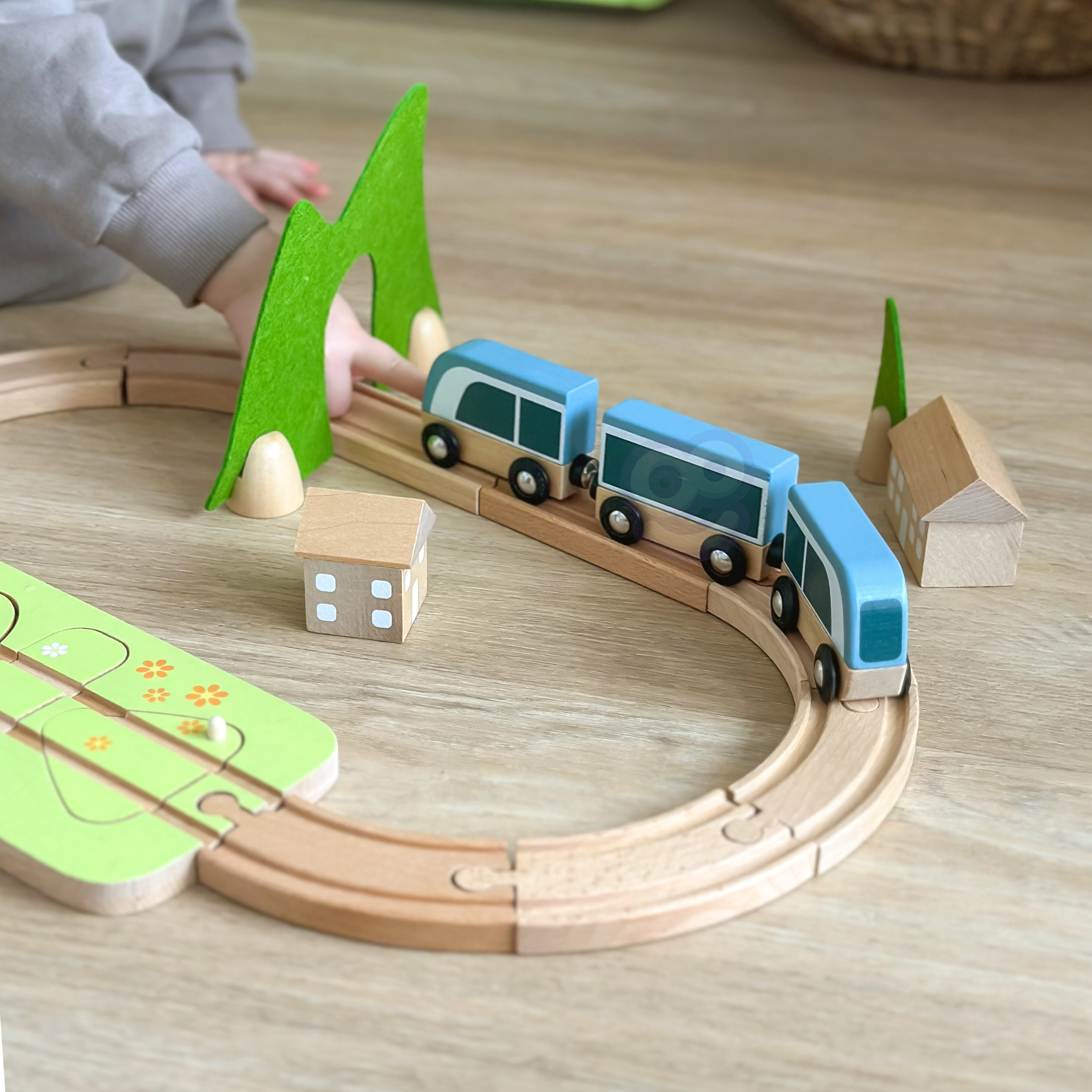 CLASSIC WORLD Set Railway Track Wooden Train + Shape Sorter 40 pcs. - Slika 3