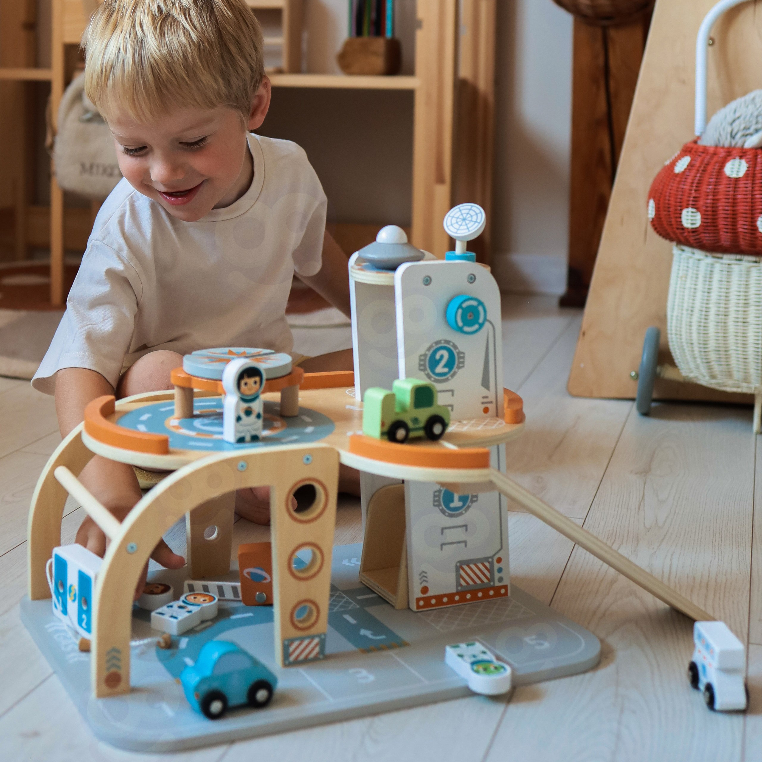 TOOKY TOY Wooden Space Parking Space Station - Slika 8