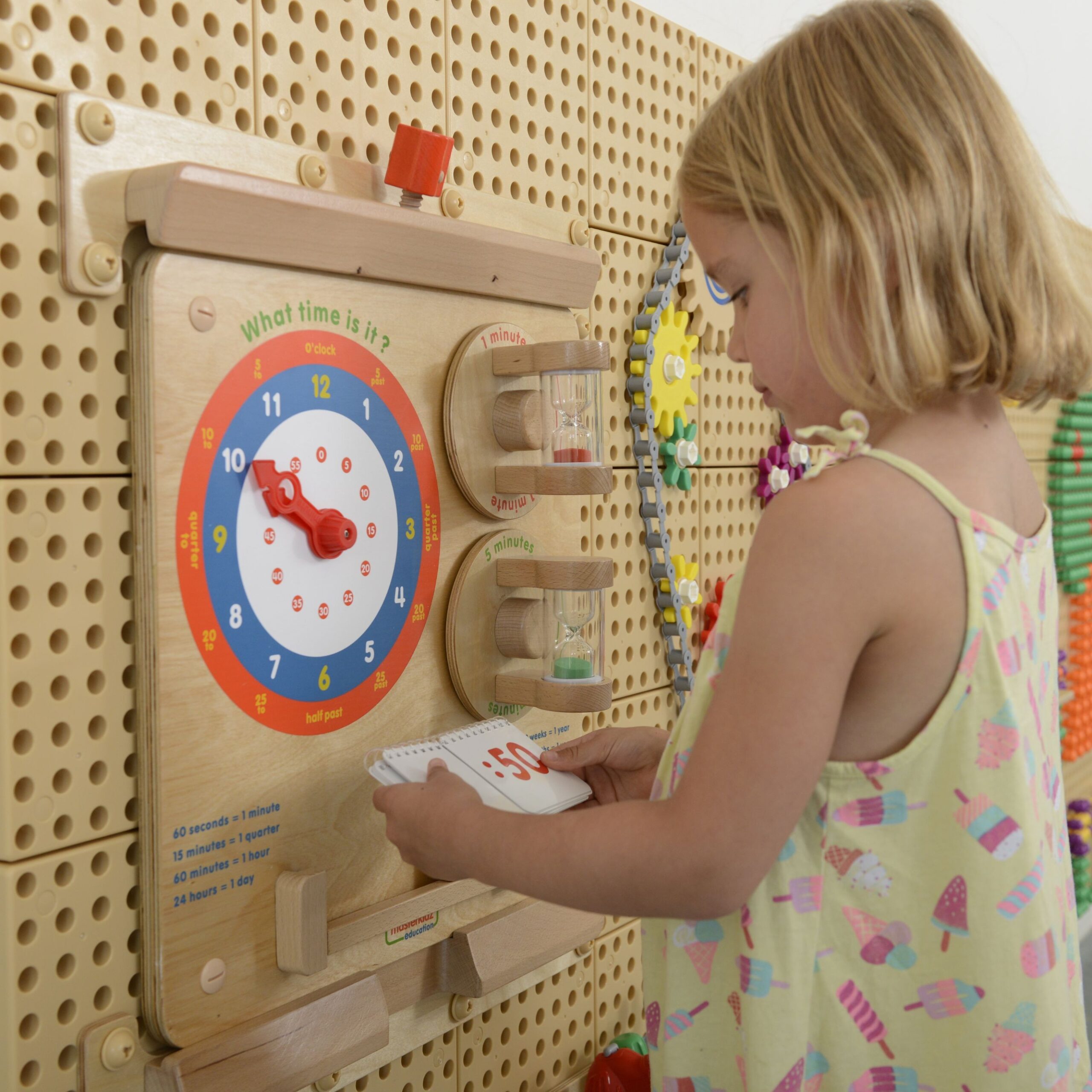 MASTERKIDZ Learning to Read the Clock Flex Wall Educational Board - Slika 3
