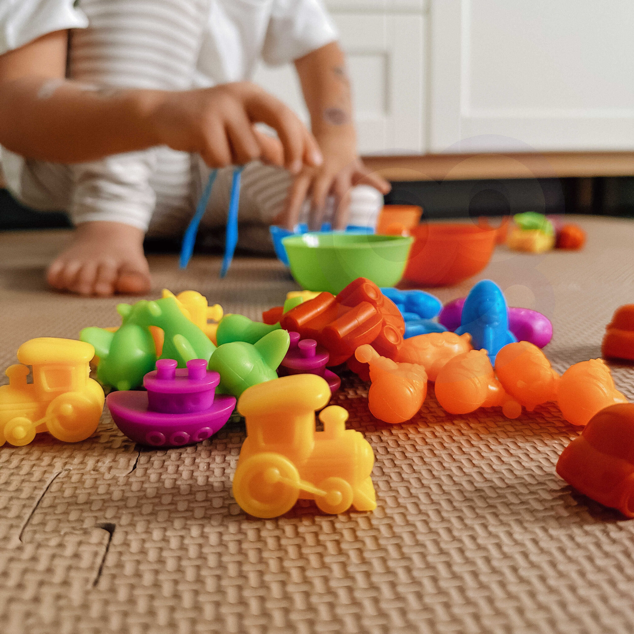 WOOPIE Montessori Educational Game Color Sorter Vehicles 44 pcs. - Slika 3