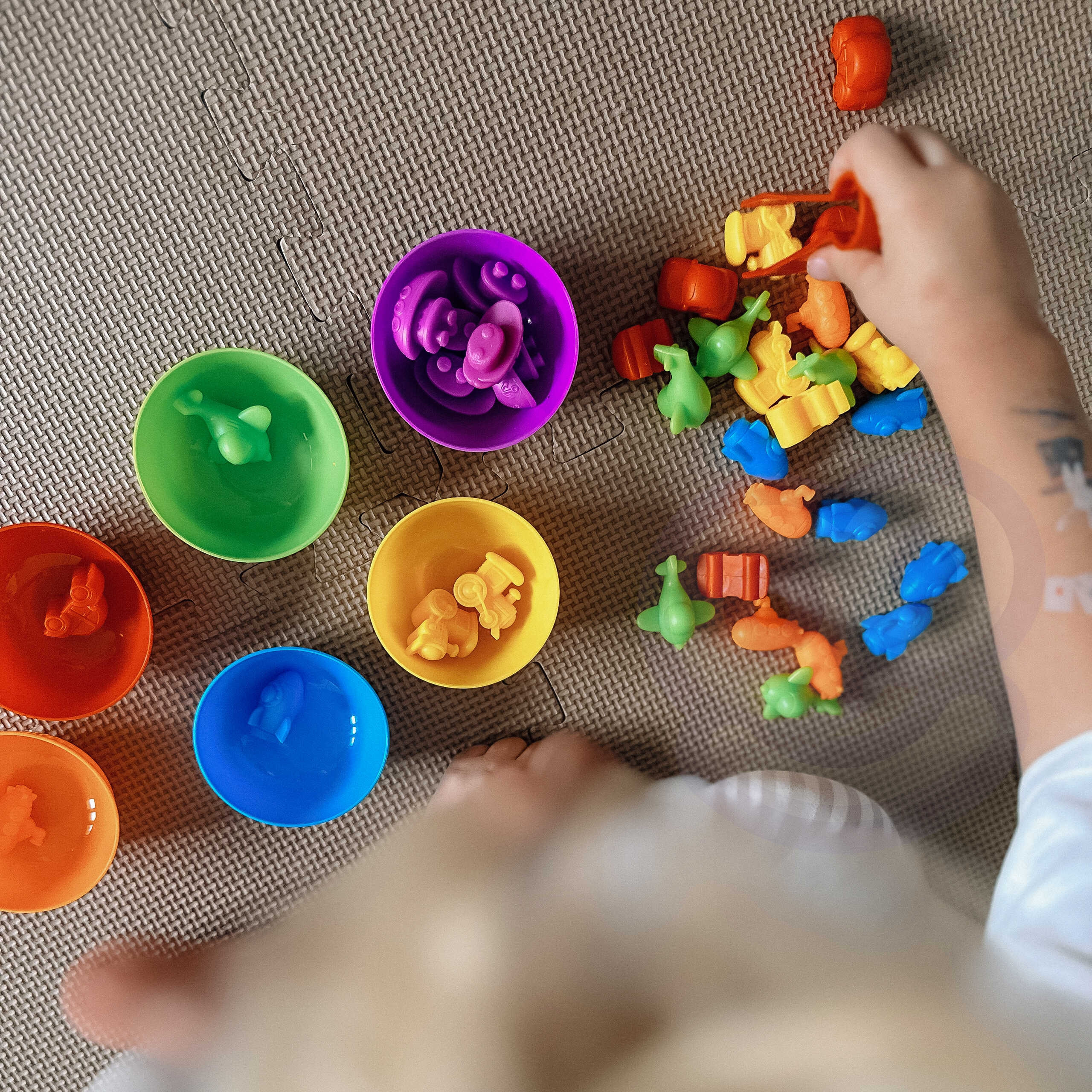 WOOPIE Montessori Educational Game Color Sorter Vehicles 44 pcs. - Slika 4