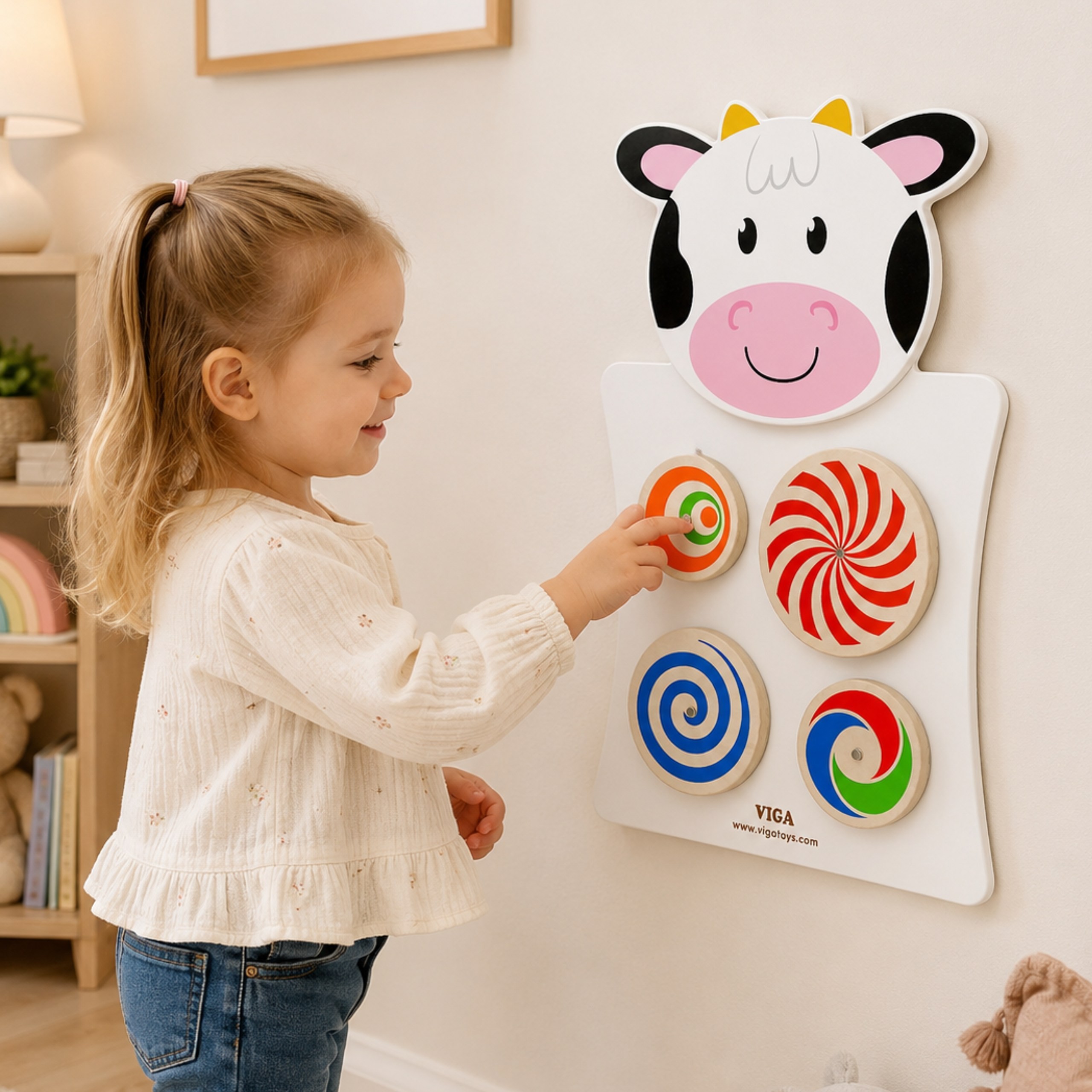 VIGA Wooden Manipulative Board Cow FSC Montessori Certificate - Slika 2