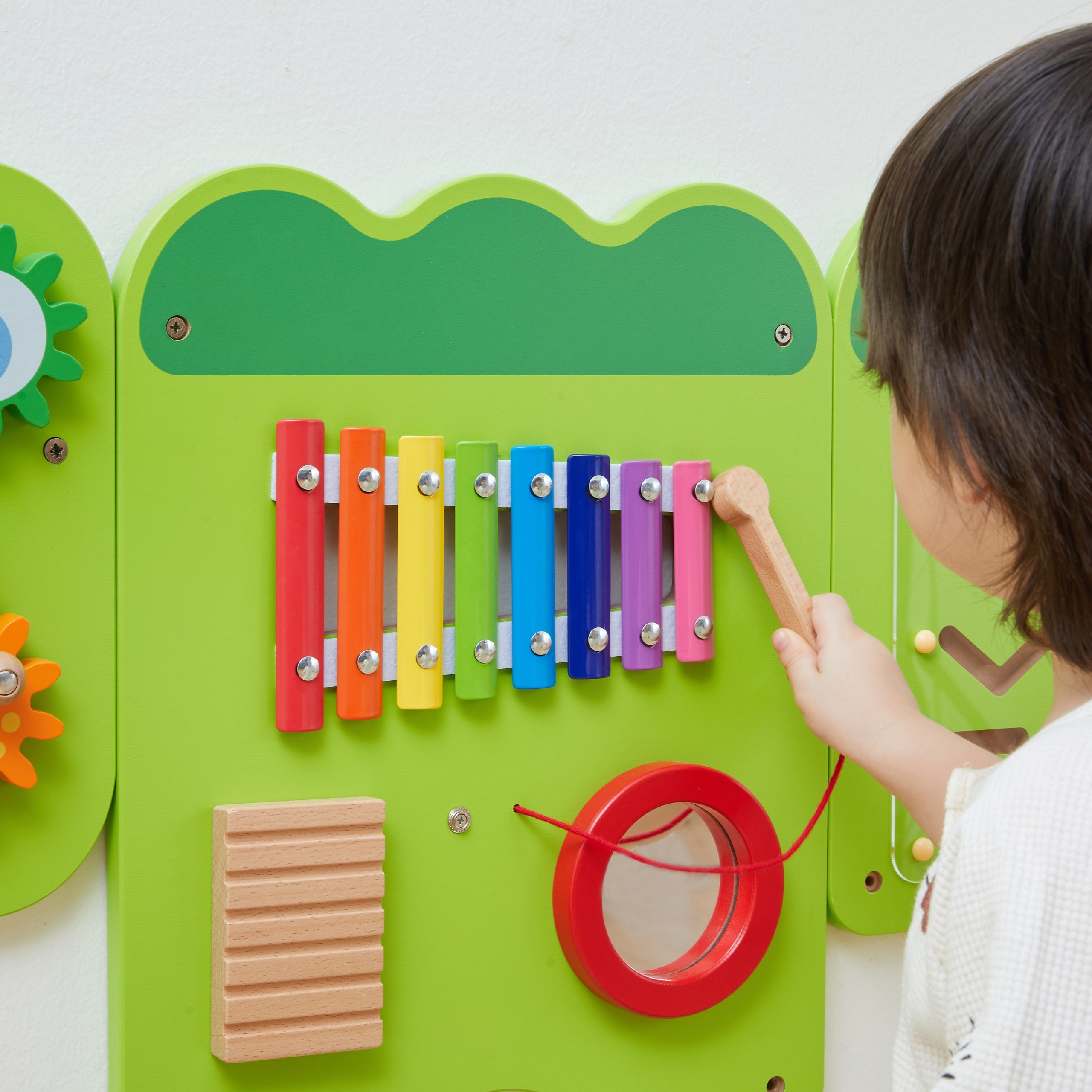 VIGA Crocodile Manipulative Sensory Board FSC Montessori Certificate - Slika 5