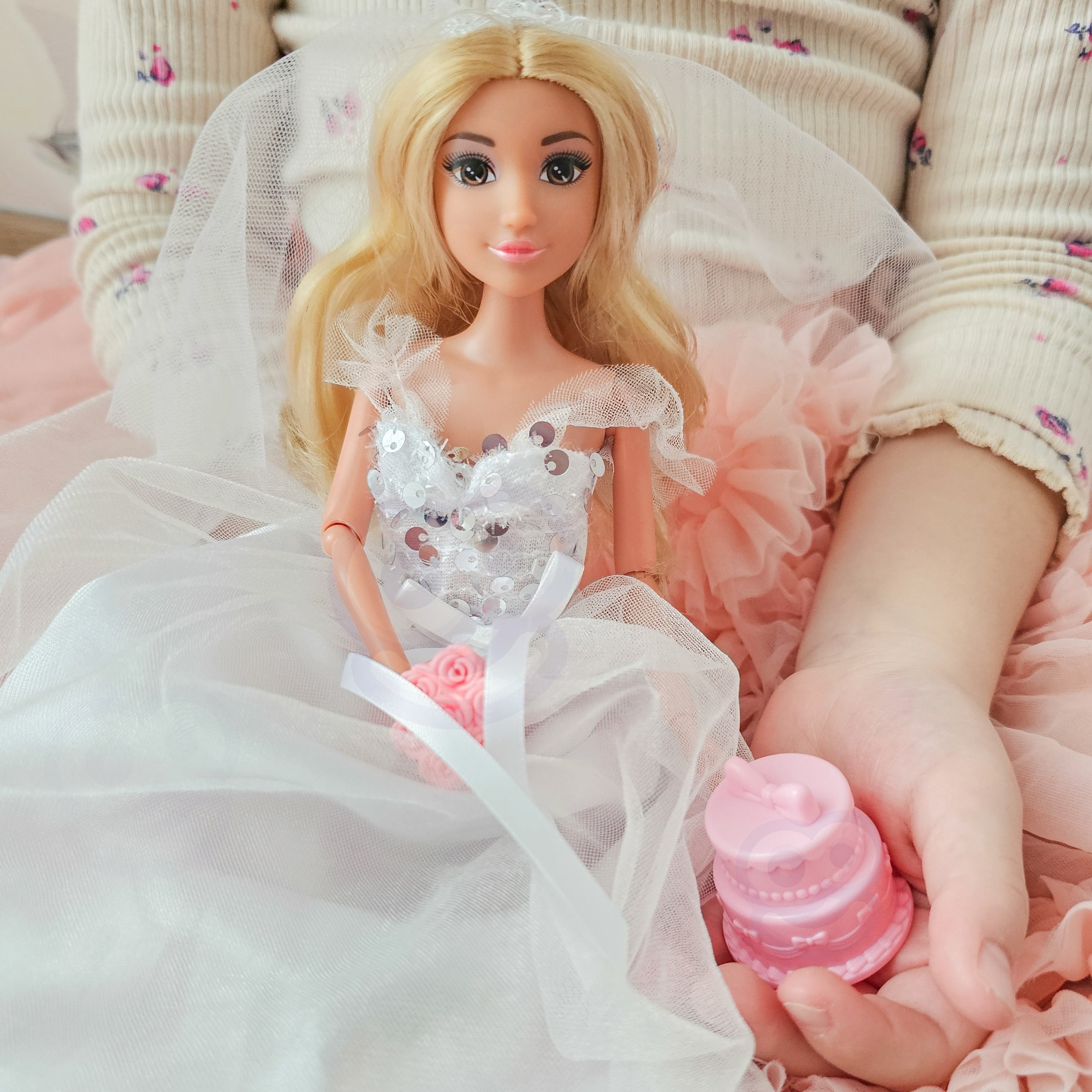 WOOPIE ROYAL Lily Doll 30 cm Bride Wedding Dress Accessories - Slika 3