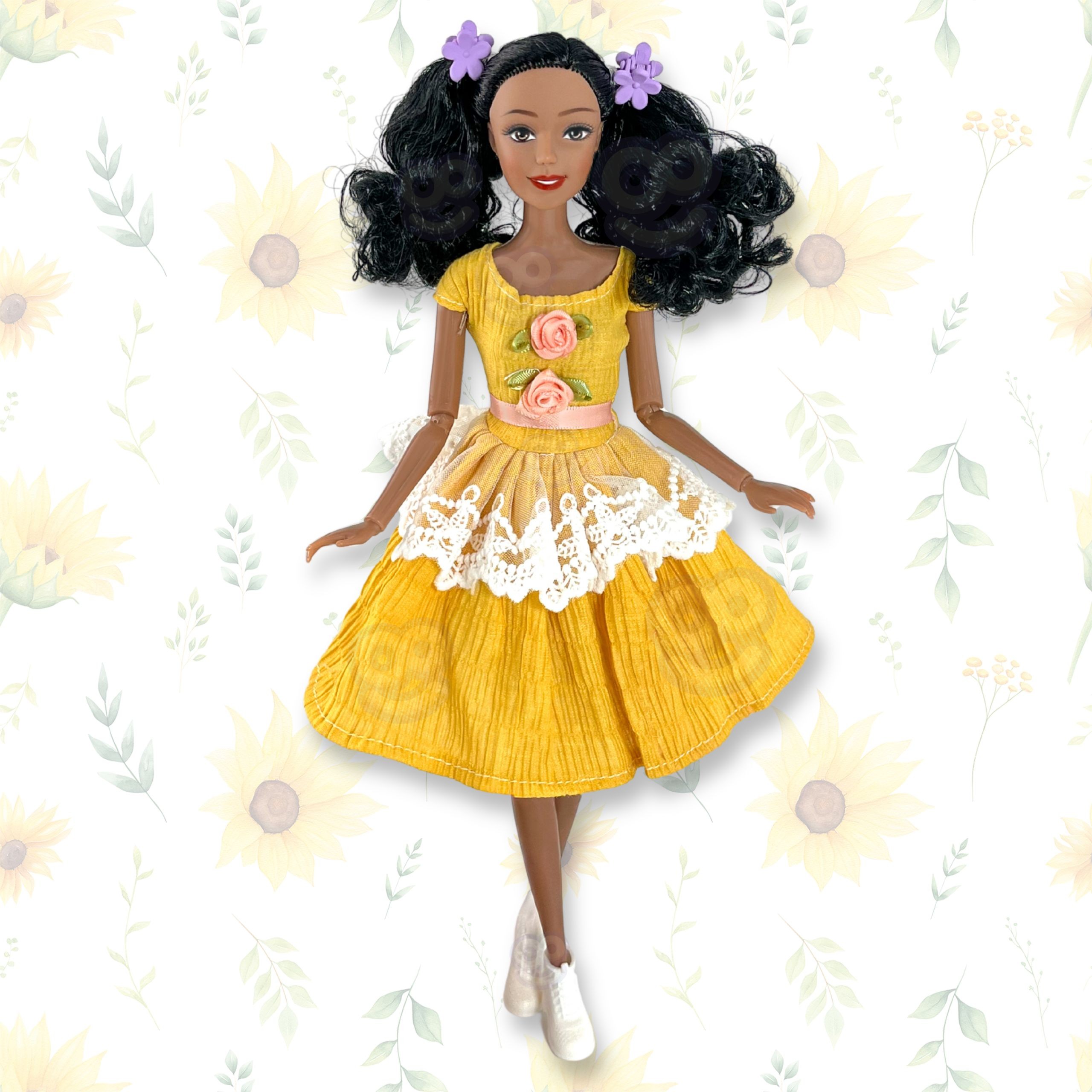 WOOPIE ROYAL Emi Doll 32 cm Fashionable Outfit and Beautiful Black Hair - Slika 6