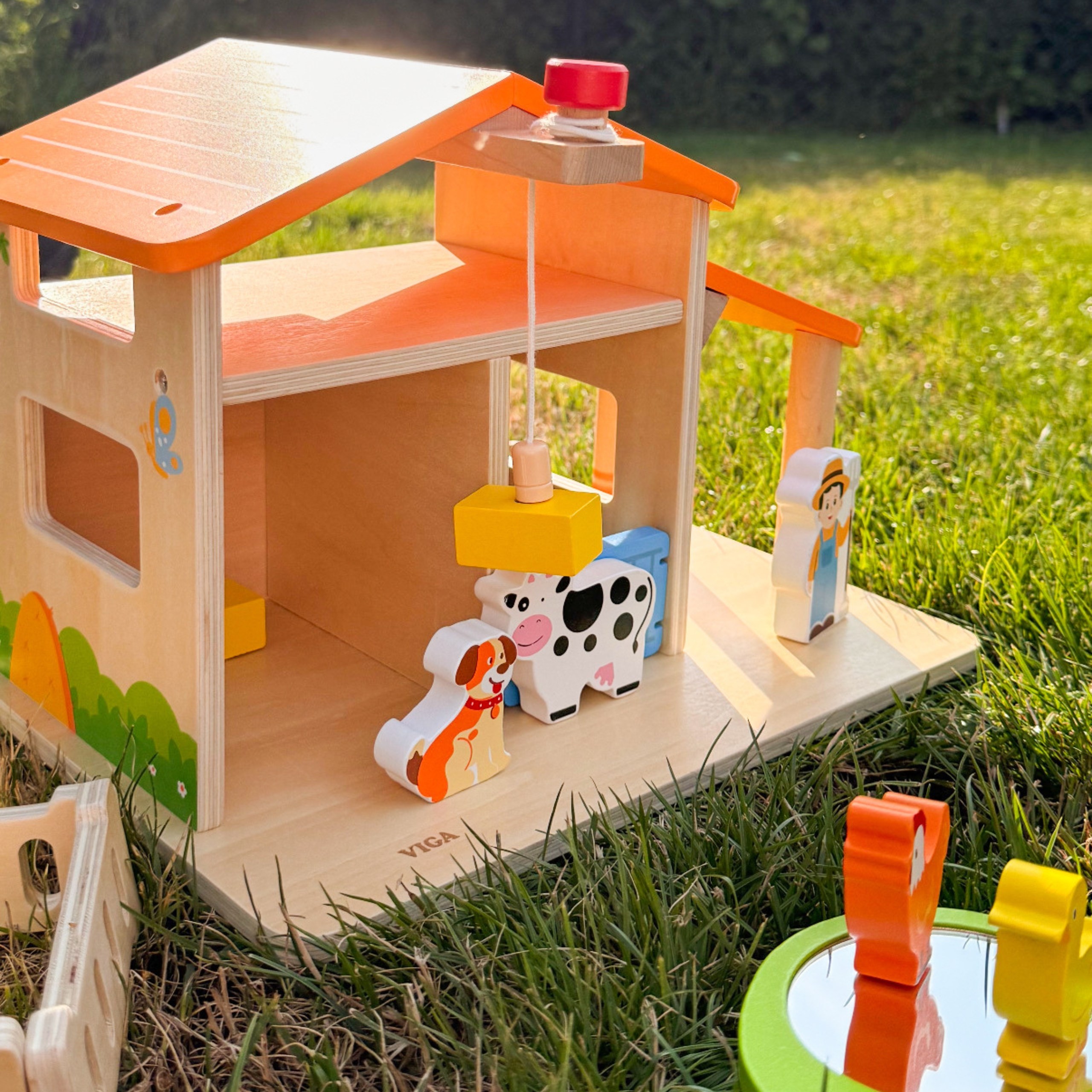 VIGA Wooden Farm Farmer's House with Garden and Tractor 21 pieces - Slika 3