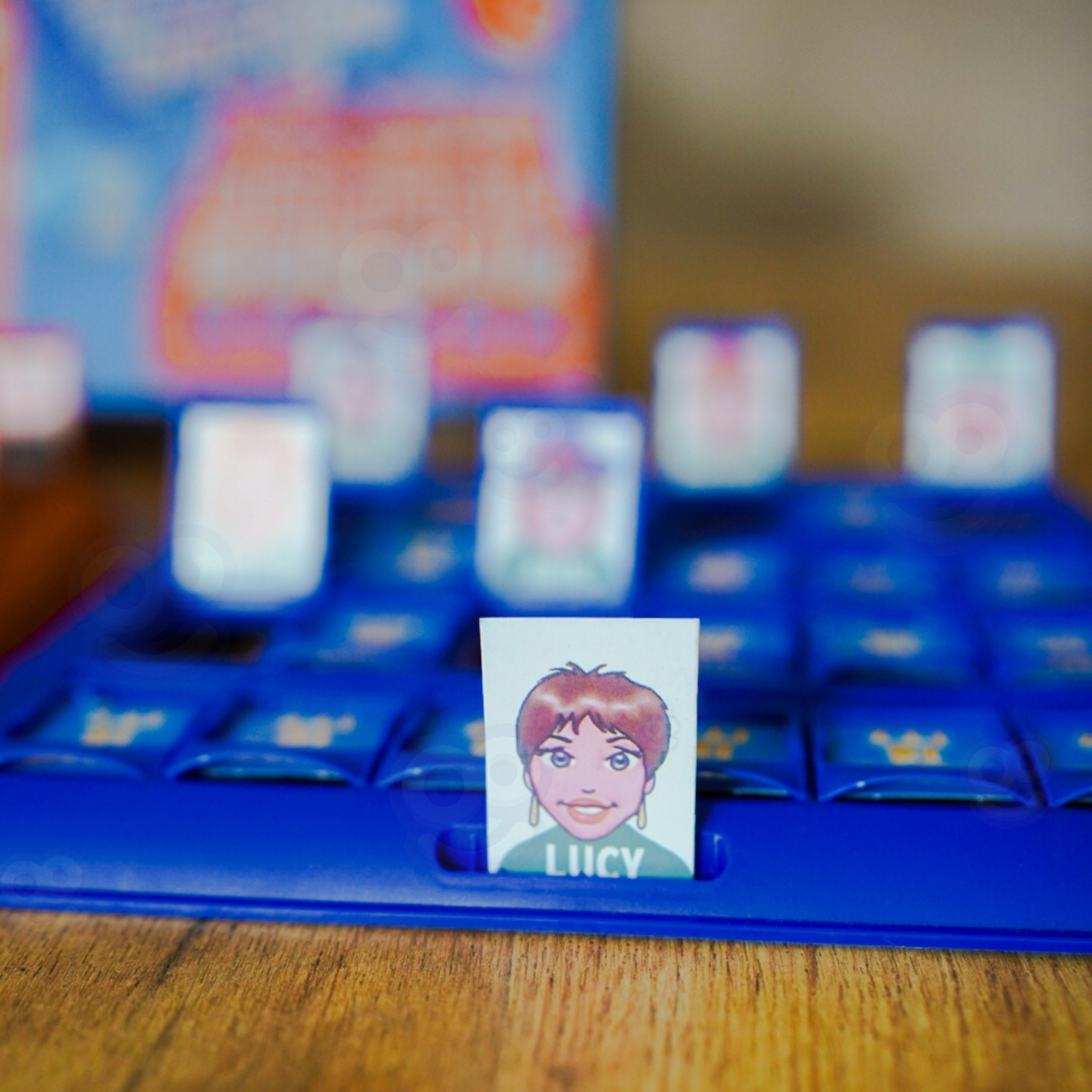 WOOPIE Family Game Guess Who It Is - Slika 3