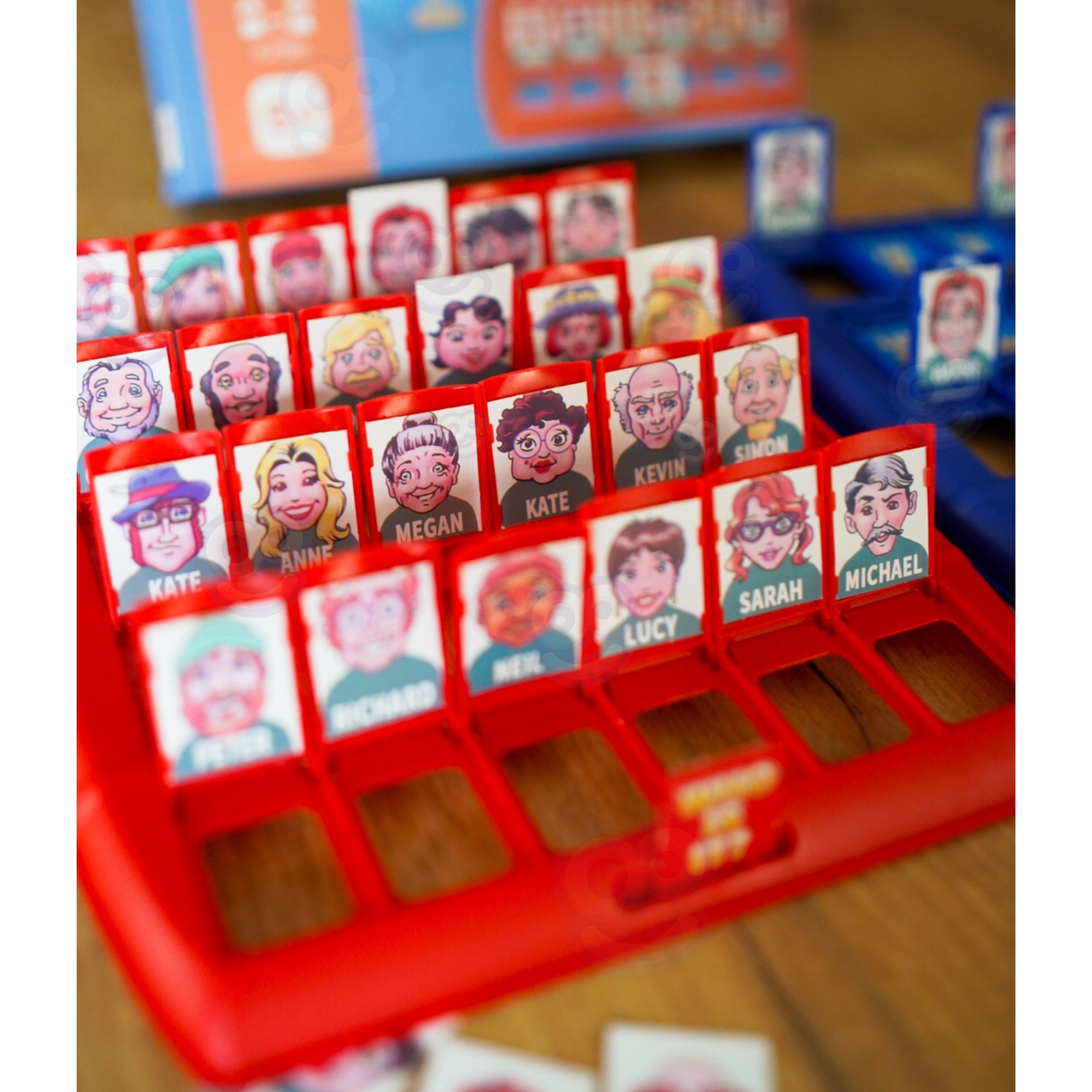 WOOPIE Family Game Guess Who It Is - Slika 4