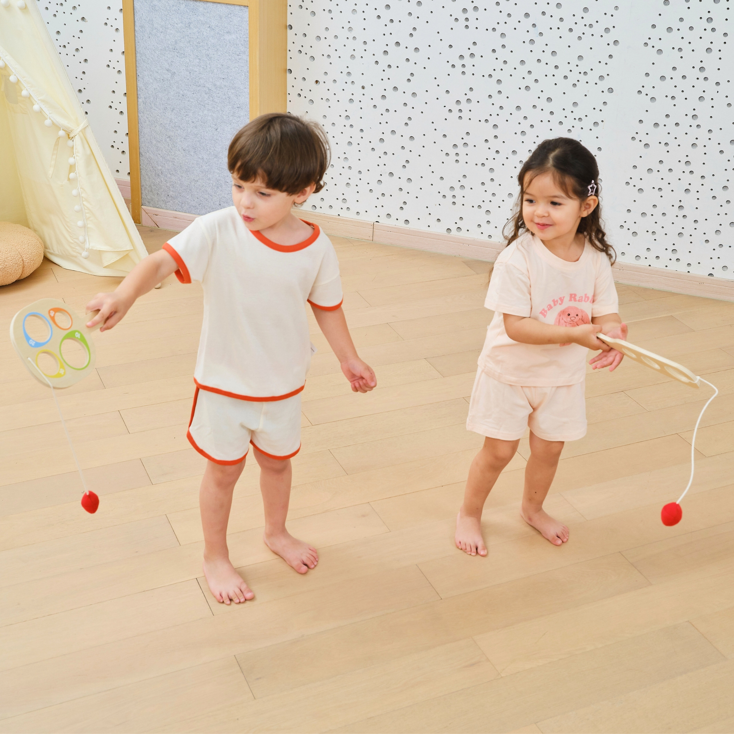 VIGA Wooden Catch the Ball Scoring Paddle Set - Slika 4