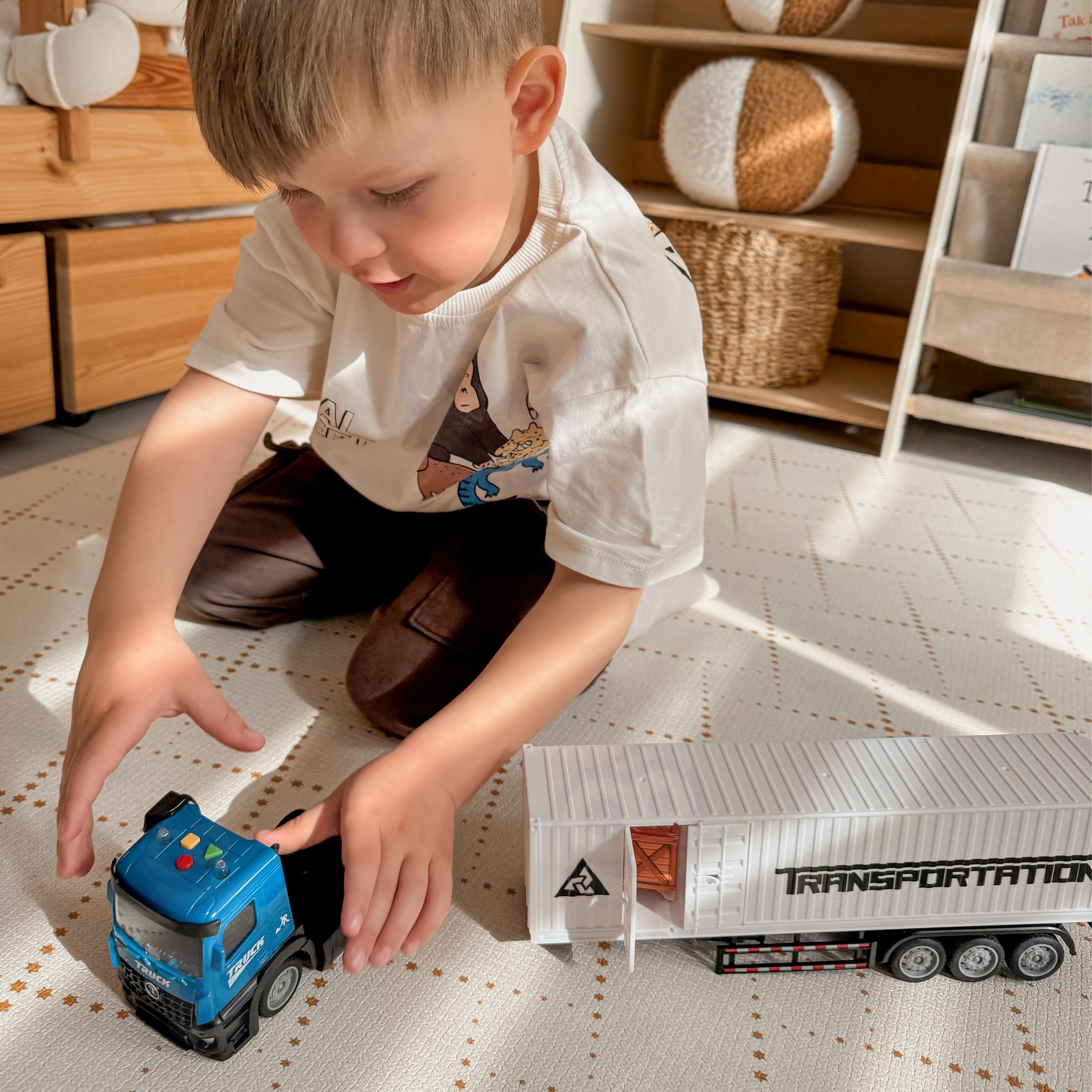 WOOPIE Container Truck with Light and Sound Effects! - Slika 4