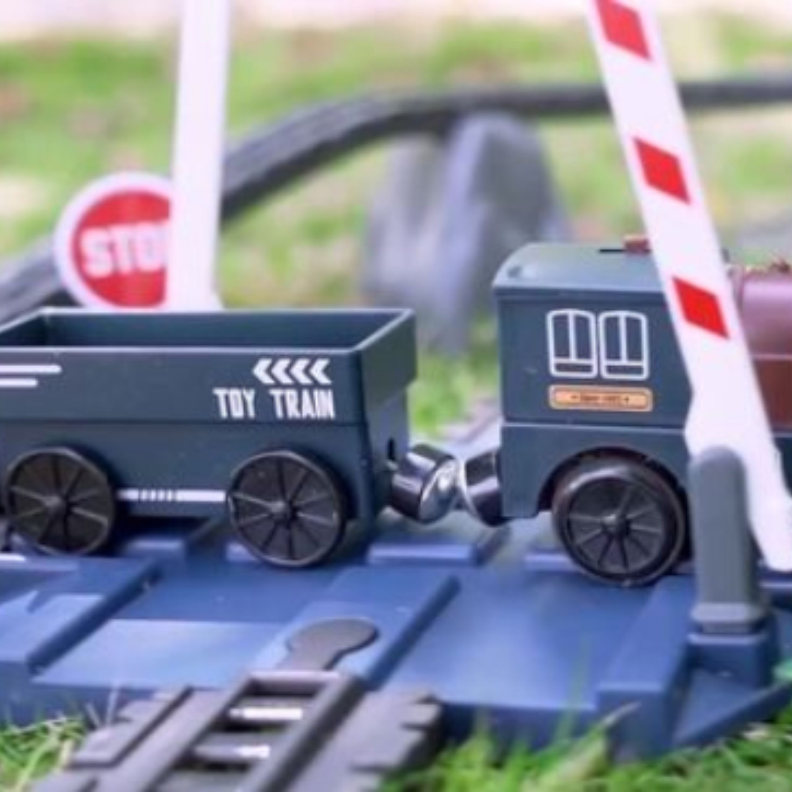 WOOPIE Electric Train Freight Locomotive XXL Track 90 pcs. - Slika 4