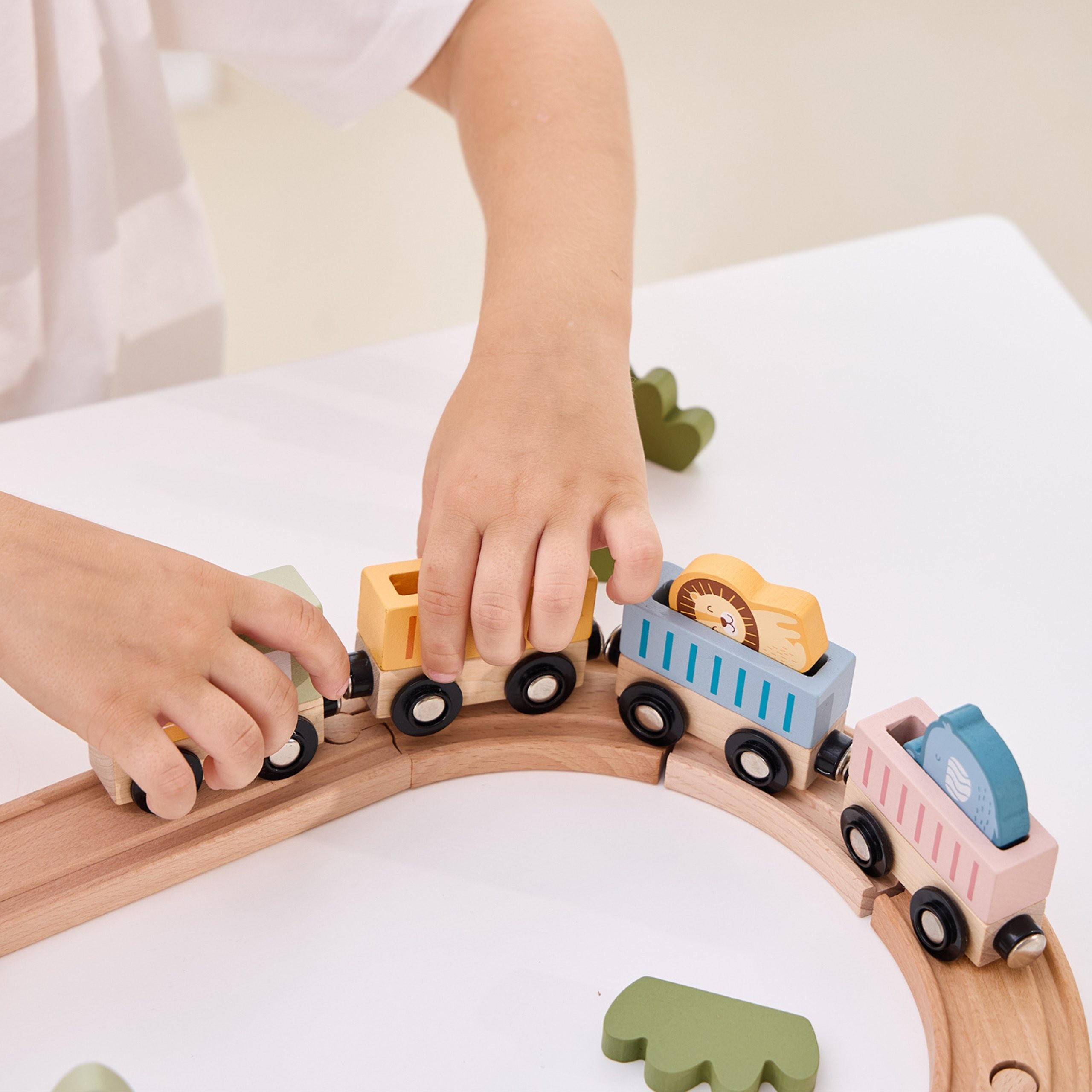Viga PolarB Wooden Train Set 30 pcs. - Slika 6