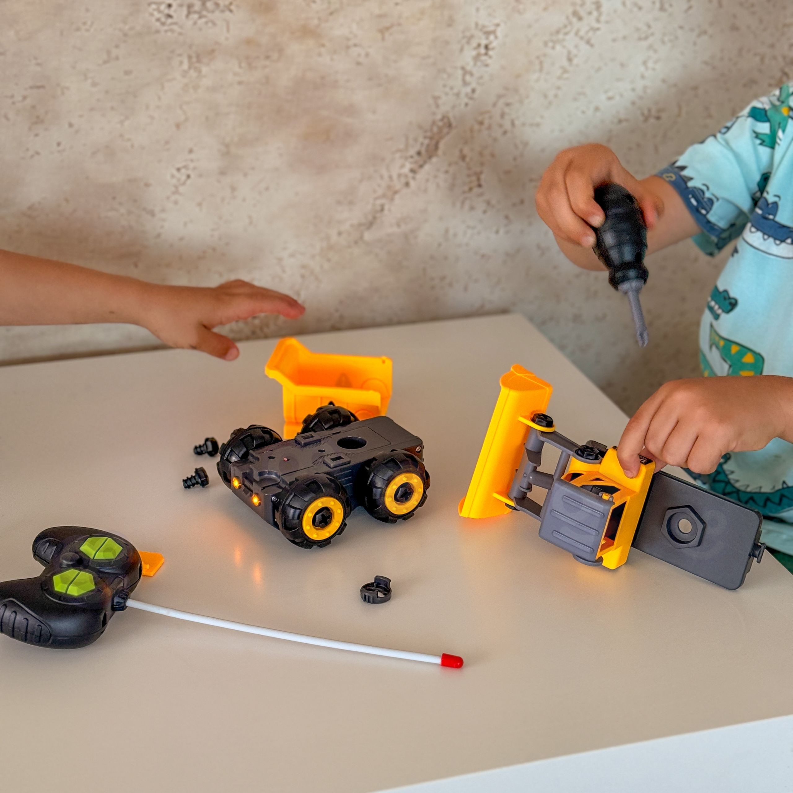 WOOPIE Remote Controlled DIY Construction Car - Slika 3