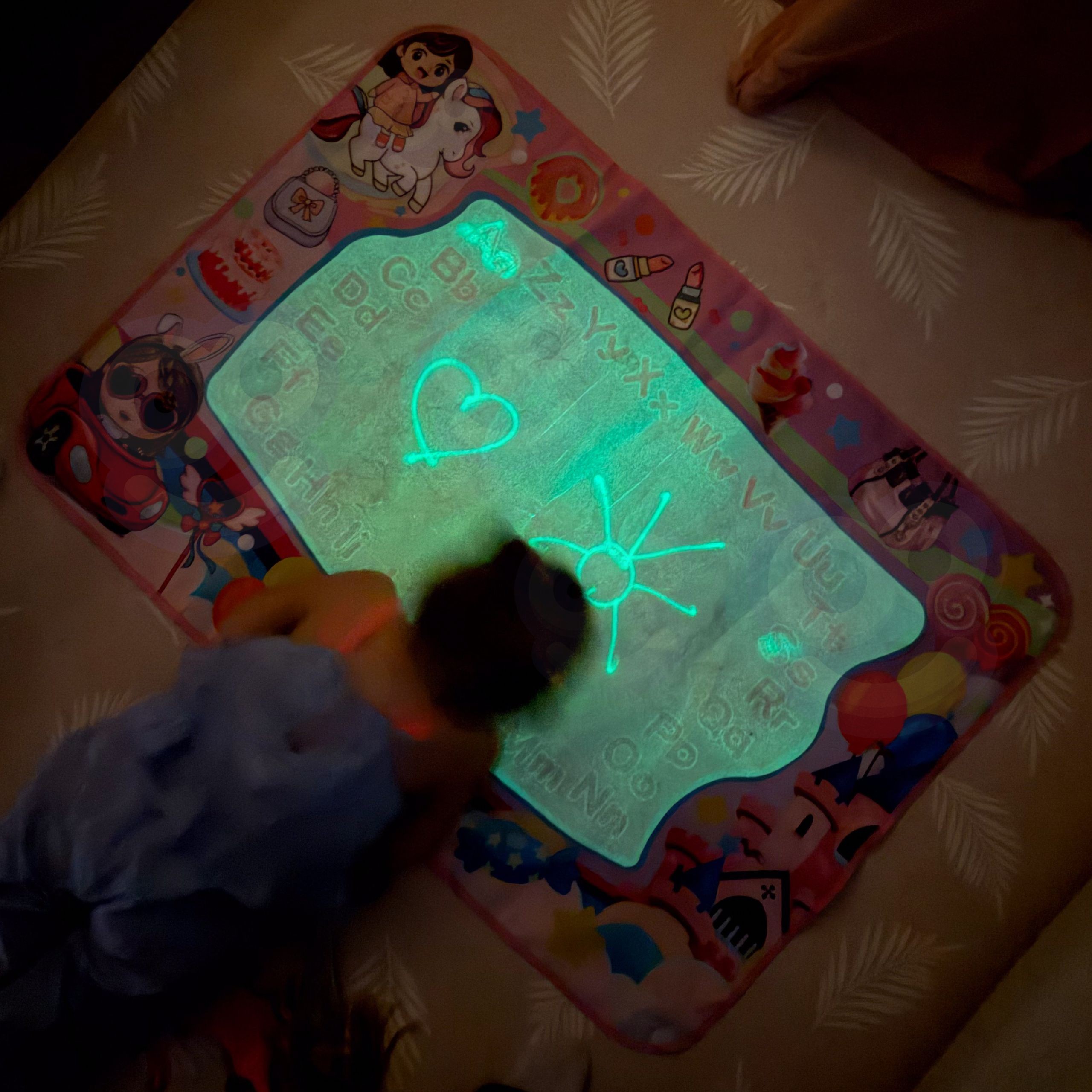 WOOPIE Water Painting Mat 2 in 1 XXL 100x70cm Glows in the Dark - Slika 3