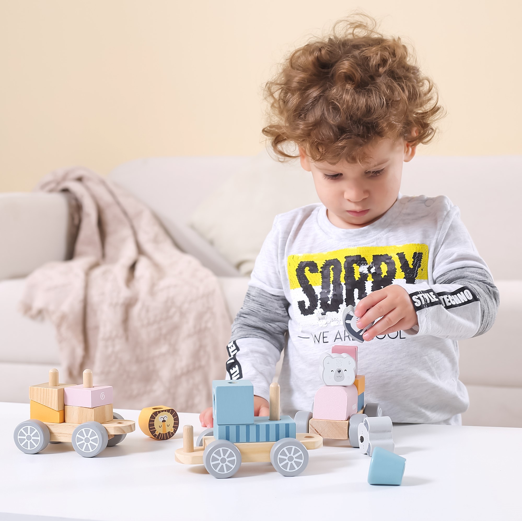 VIGA PolarB Wooden Train with Carriages and Animals for Montessori Stacking - Slika 4